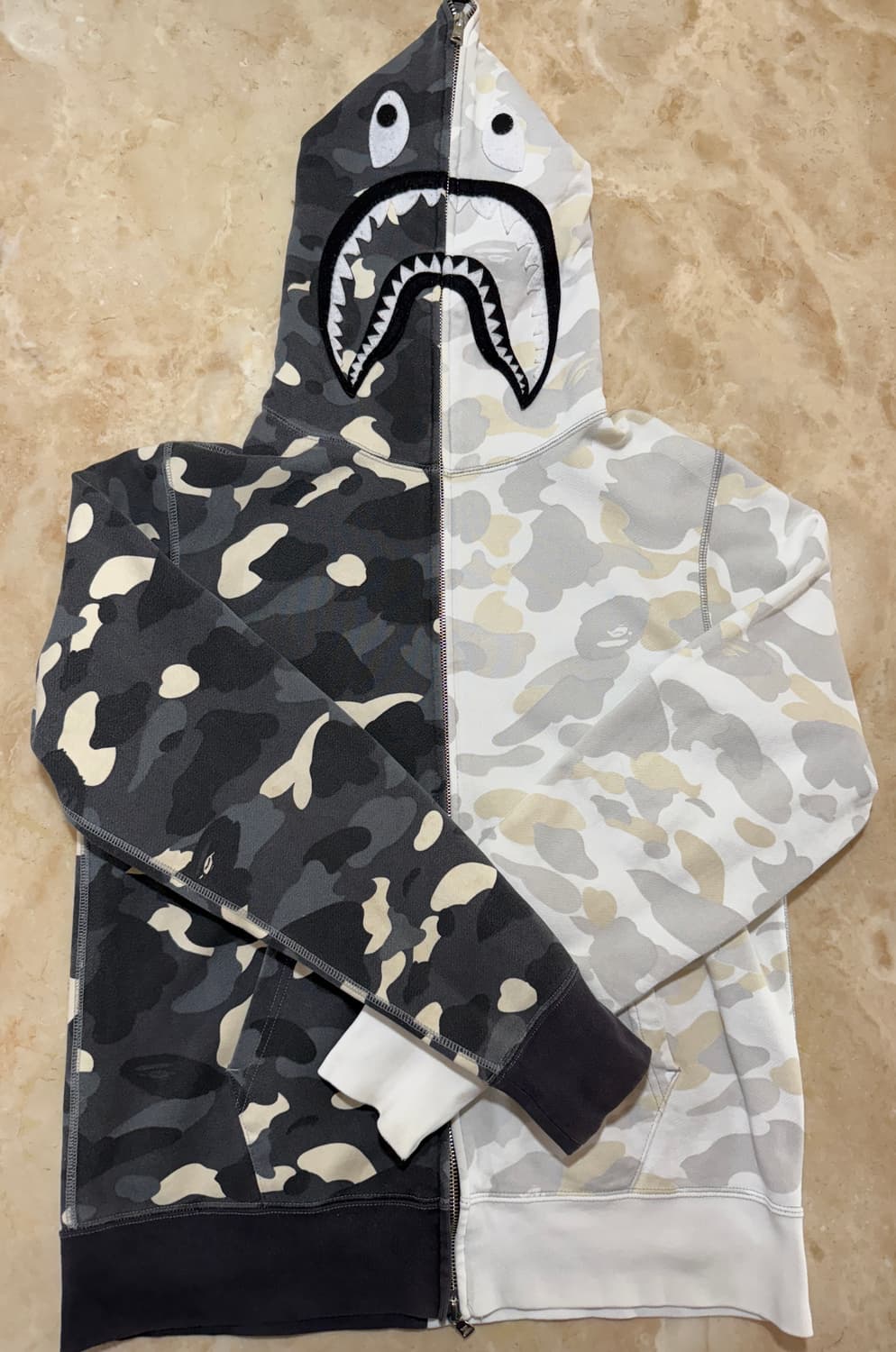 정품) 베이프 하프 시티카모 샤크 후드집업 [L] 상품이미지1