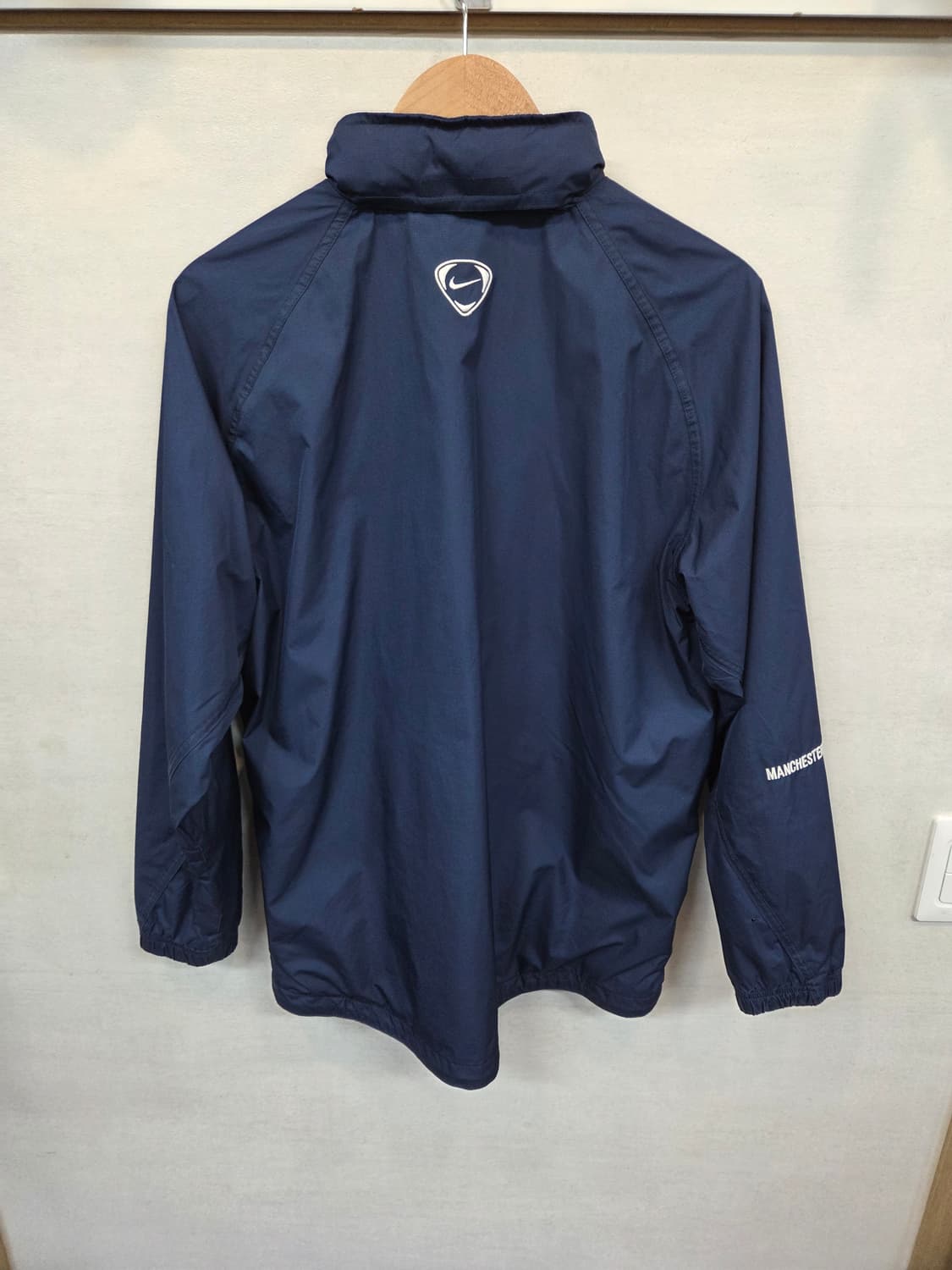 나이키 올드스쿨 맨체스터 유나이티드 바람막이 95 상품이미지2