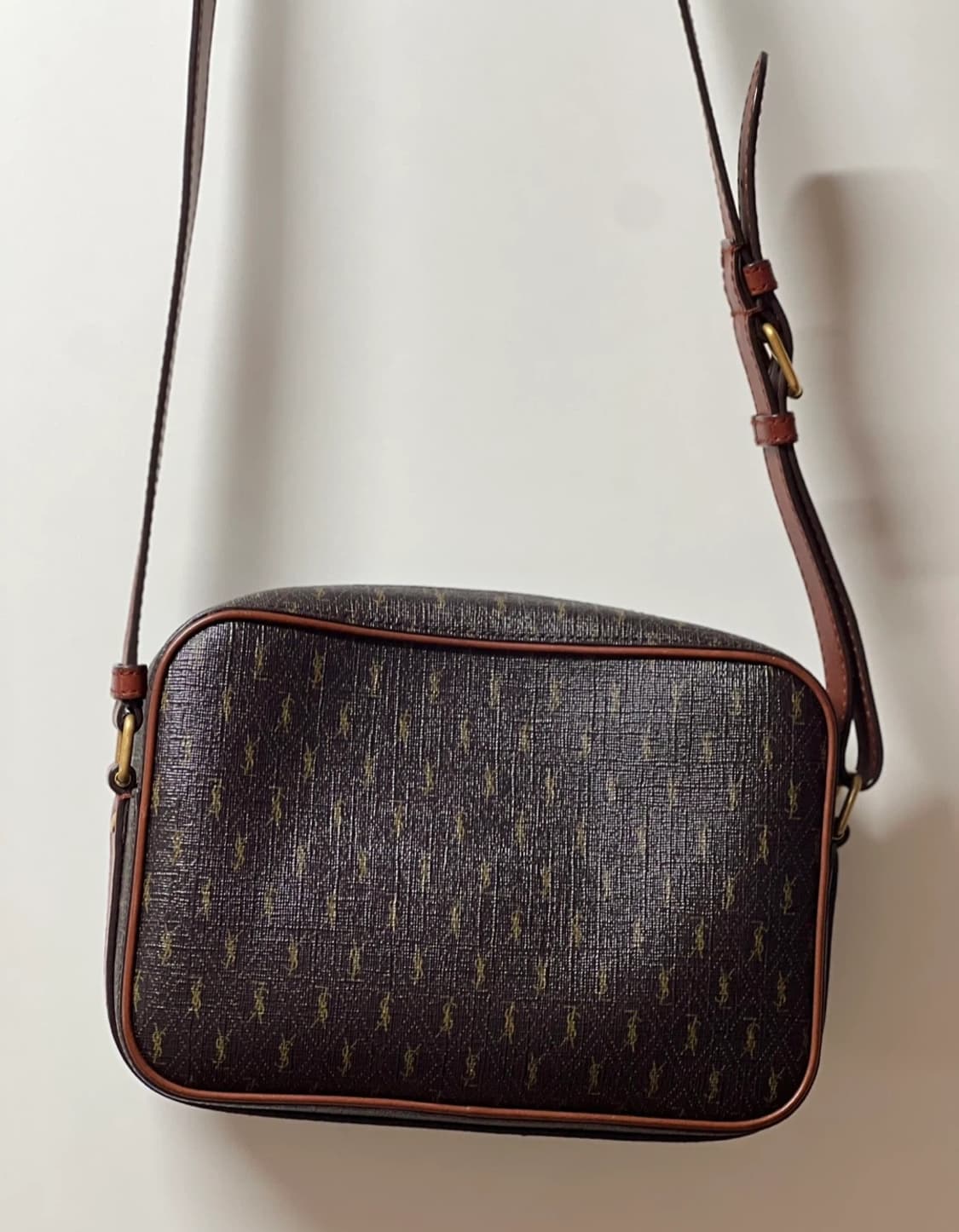 생로랑 르 모노그램 카메라백 상품이미지4