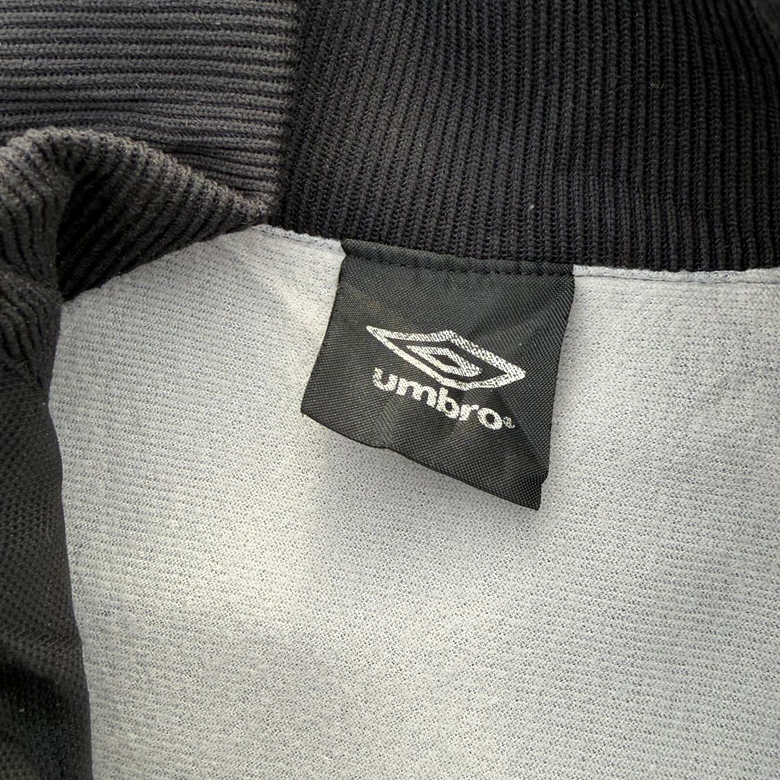 엄브로 바람막이 집업 자켓 상품이미지3