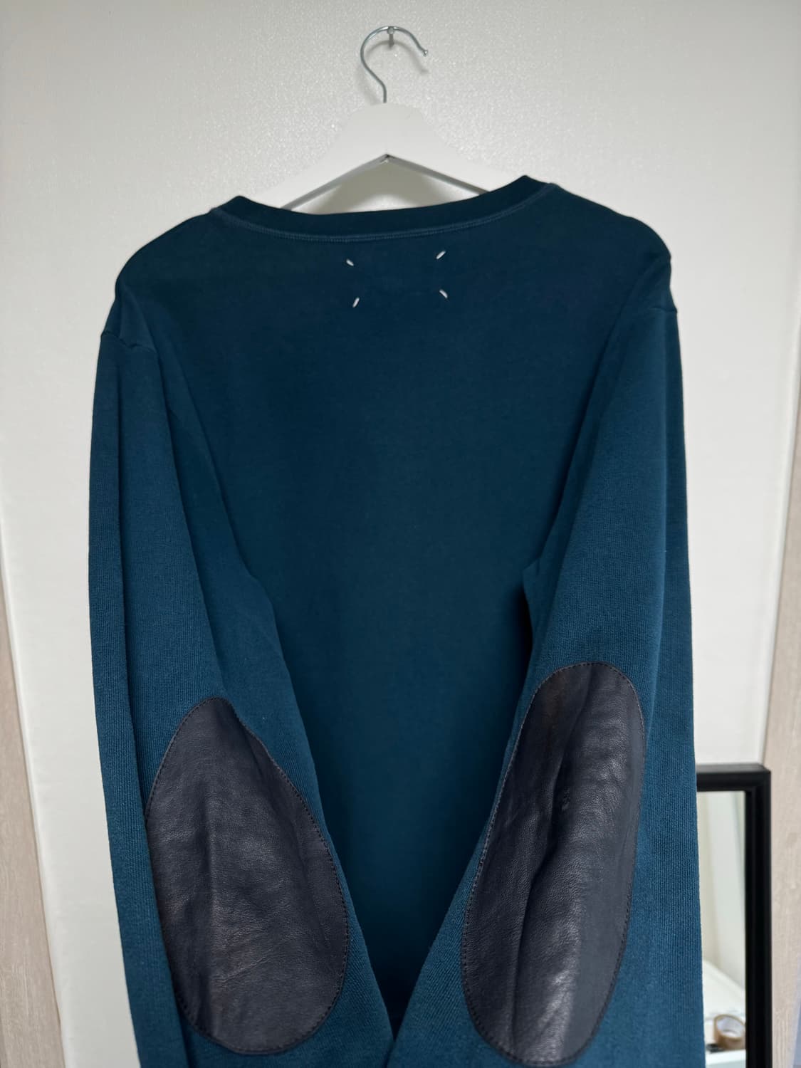 마틴 마르지엘라 엘보우 맨투맨 상품이미지4