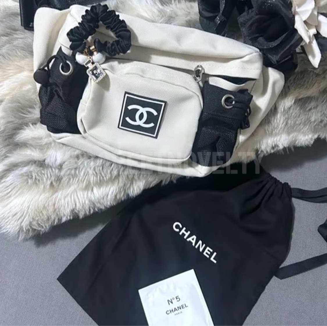 샤넬뷰티 슬링백 스포츠백 힙색 크로스백 화이트 상품이미지8