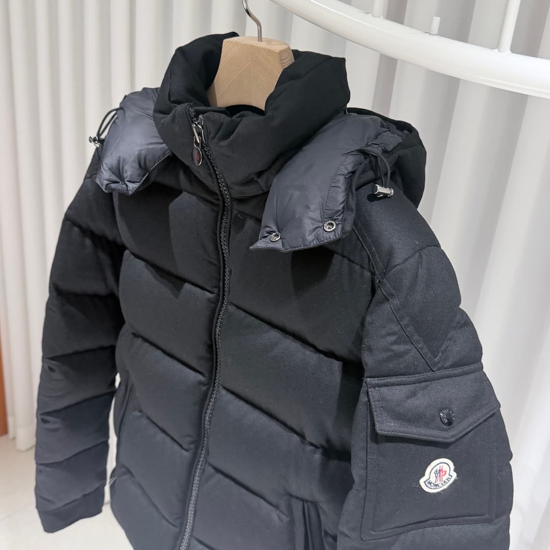 (A+/2) / 몽클레어 몽제네브르 블랙 다운 패딩 자켓 상품이미지4