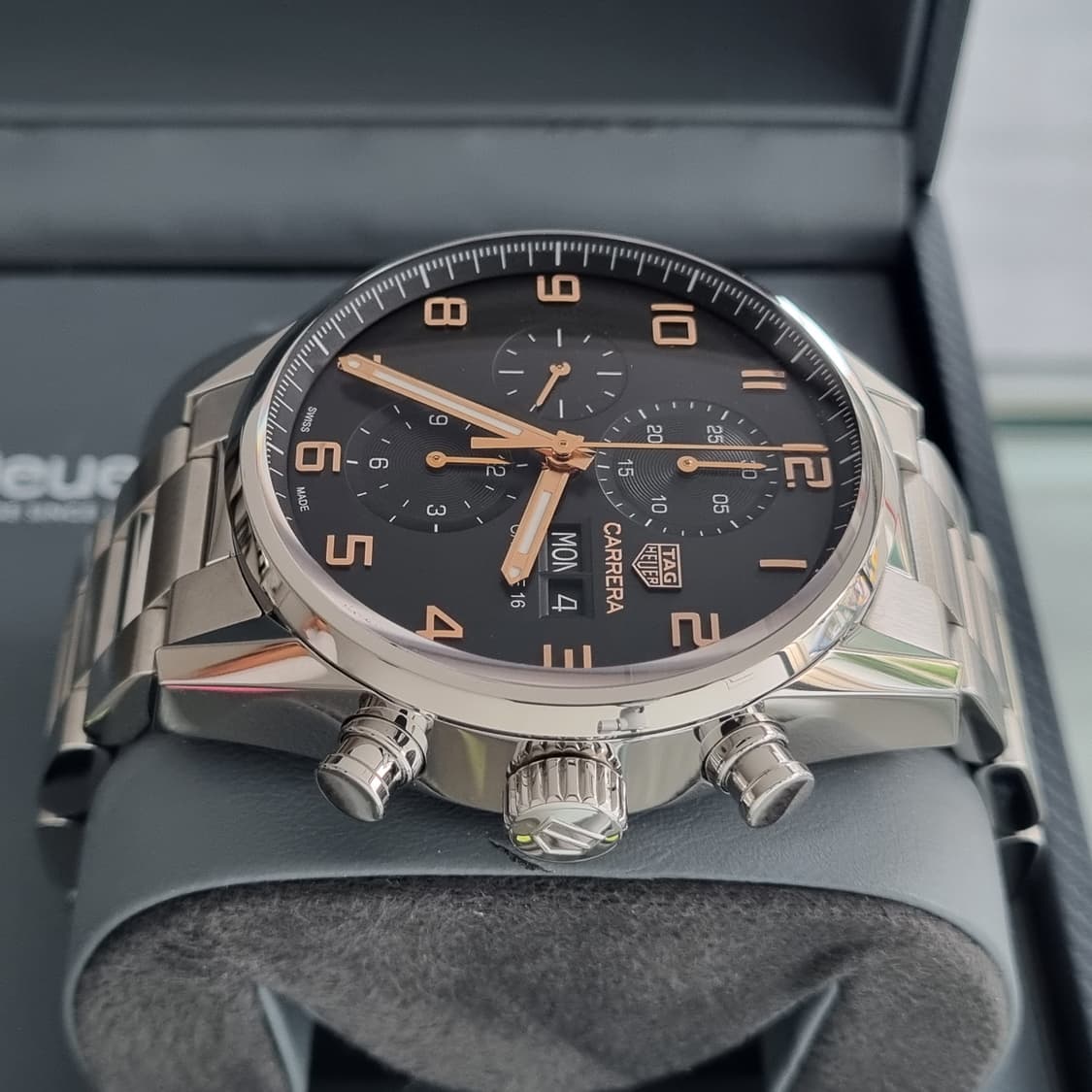 태그호이어 구형 까레라 크로노그래프 엘레강스 43mm CV2A1AB 상품이미지5