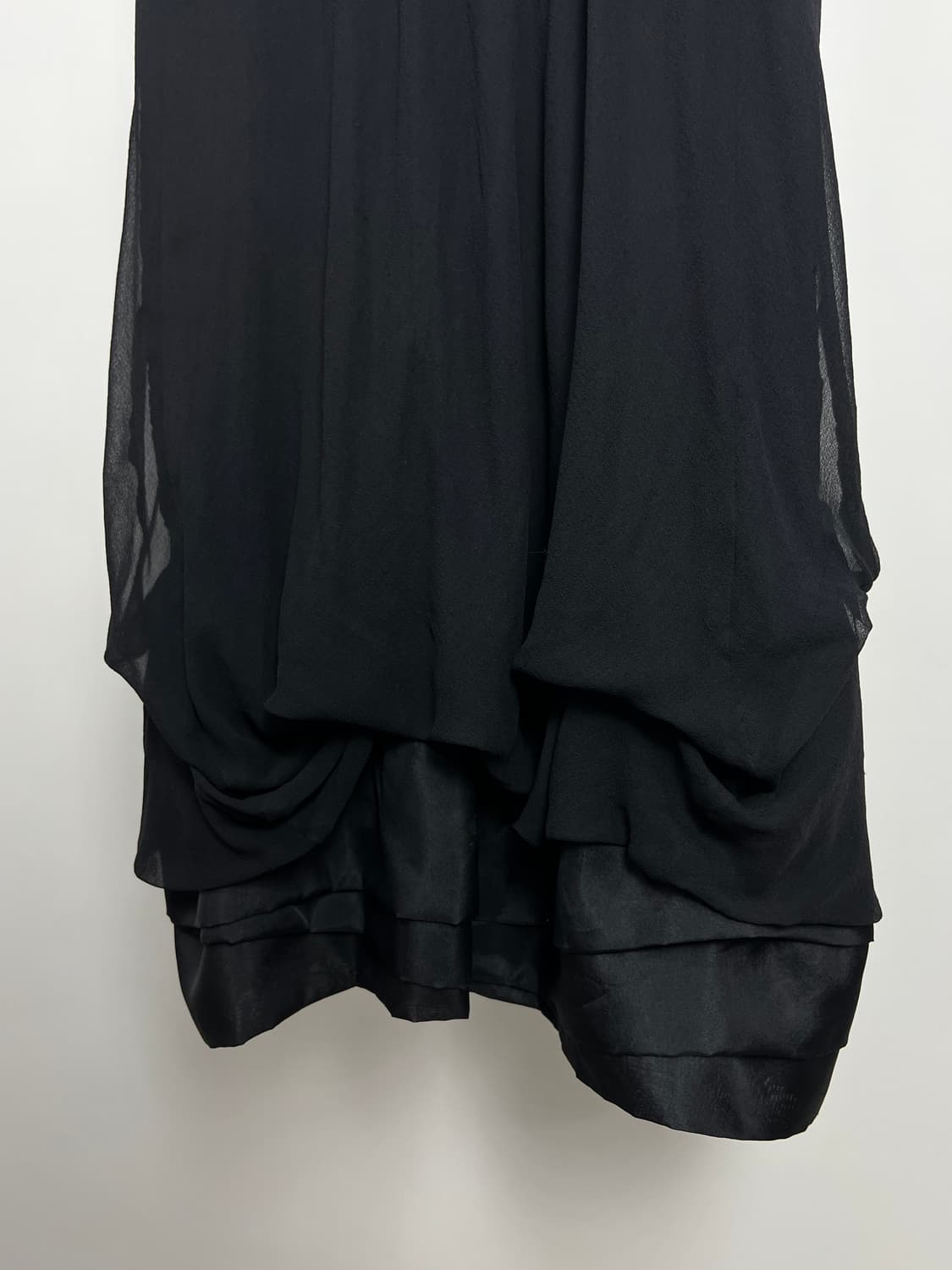 ABAHOUSE DEVINETTE LUXE 실크 나시 원피스 상품이미지4