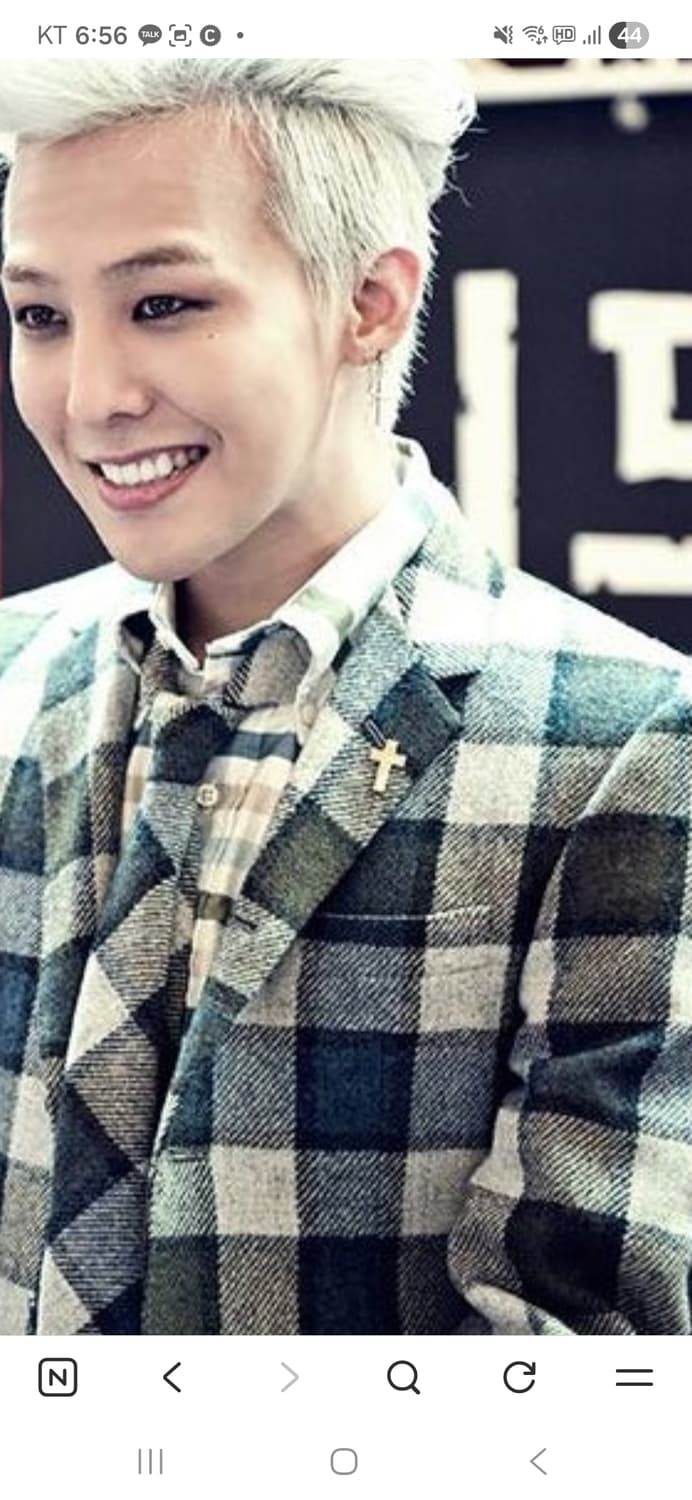 한정판))톰브라운 십자가 브로치 지디착용 상품이미지5