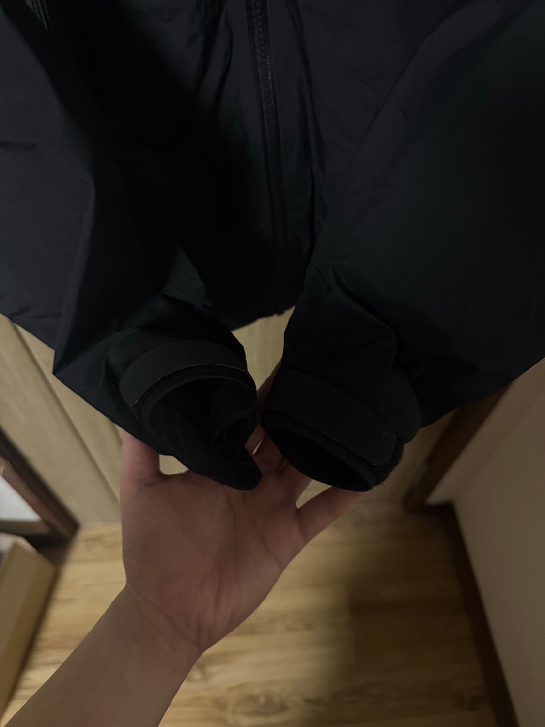 아크테릭스 베타 AR 바람막이 자켓 블랙  상품이미지6