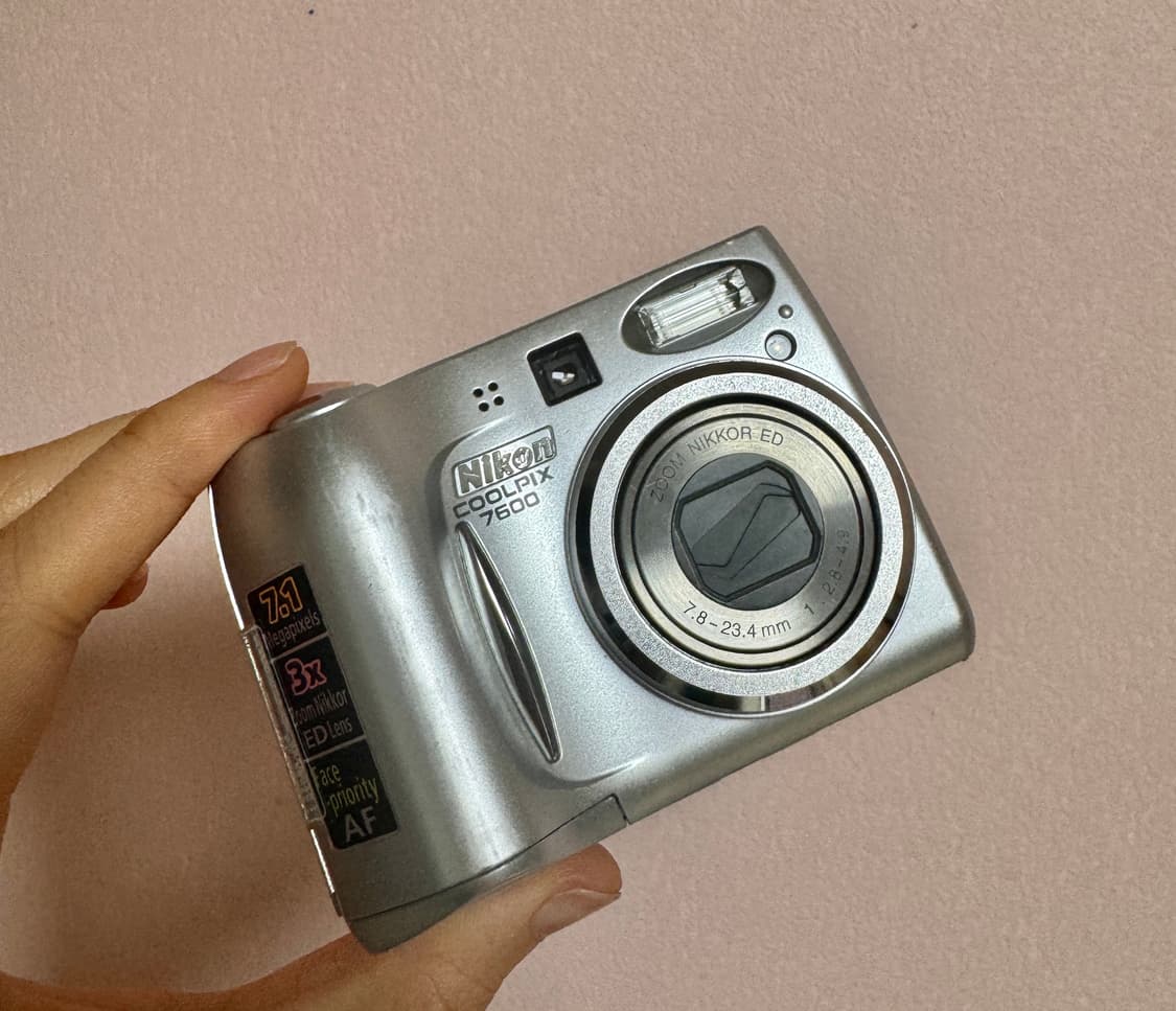 니콘 쿨픽스 7600 상품이미지1