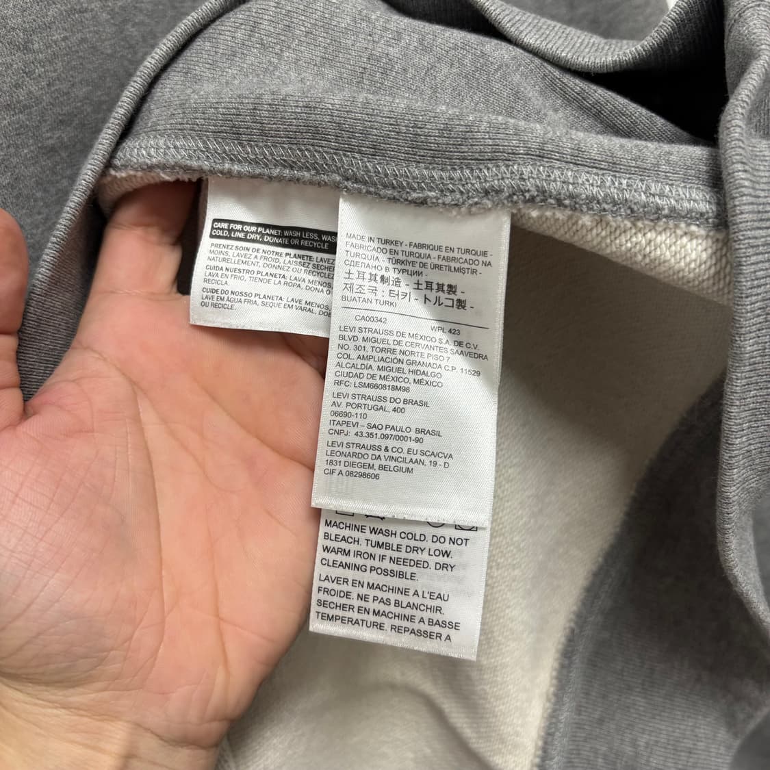 리바이스 그레이 오버핏 맨투맨 상품이미지4