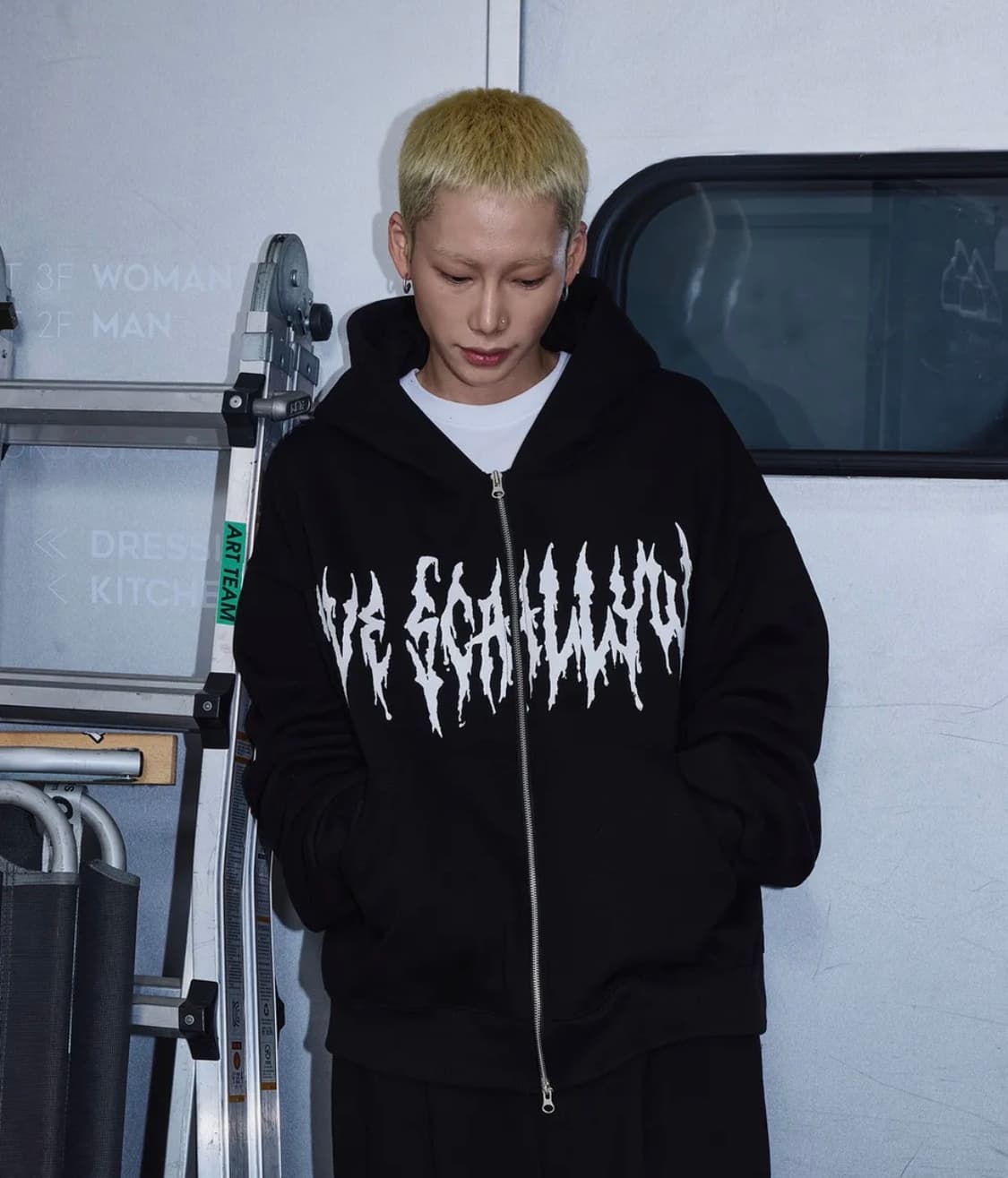 글리터 레터링 기모 후드 집업[블랙] 상품이미지2