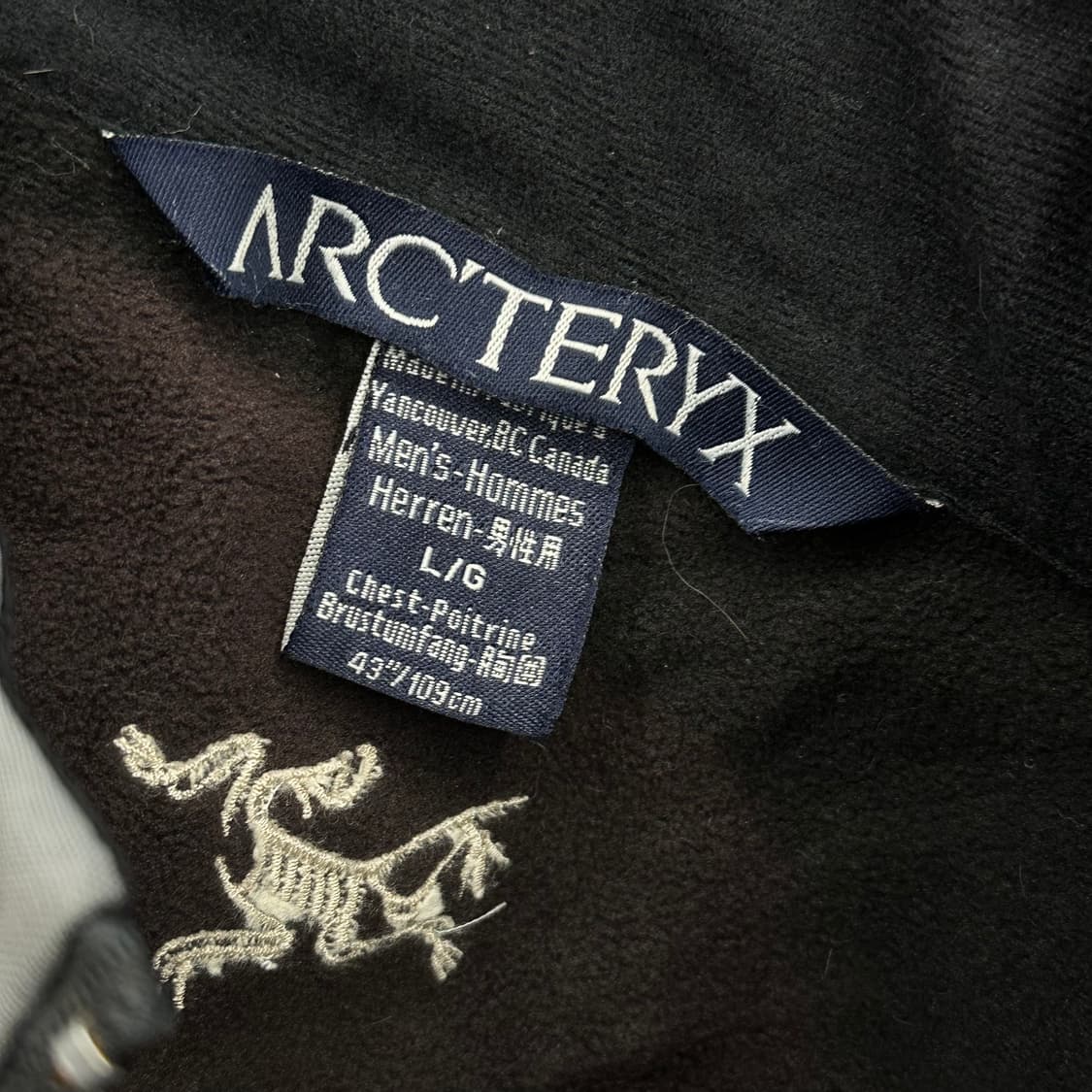 아크테릭스 그레이 블랙 배색 감마 플리스 상품이미지4