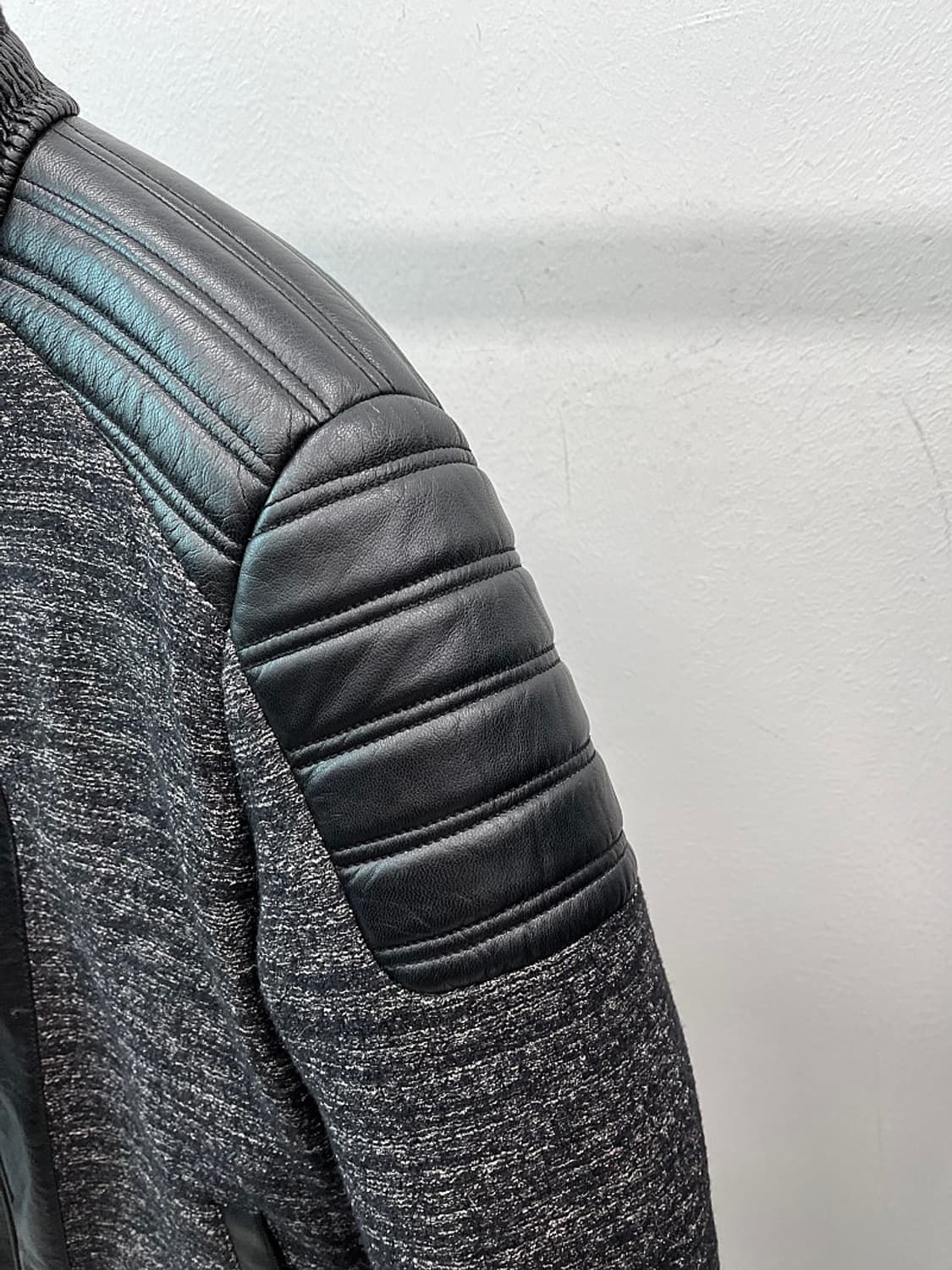 100) 반하트 레더믹스 구스 바이커 상품이미지4