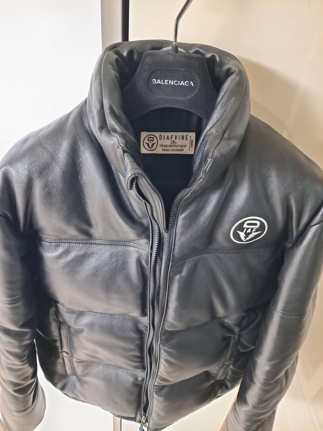 DIAFVINE 디아프바인 - 양가죽 램스킨 헤비 덕다운 패딩 상품이미지5