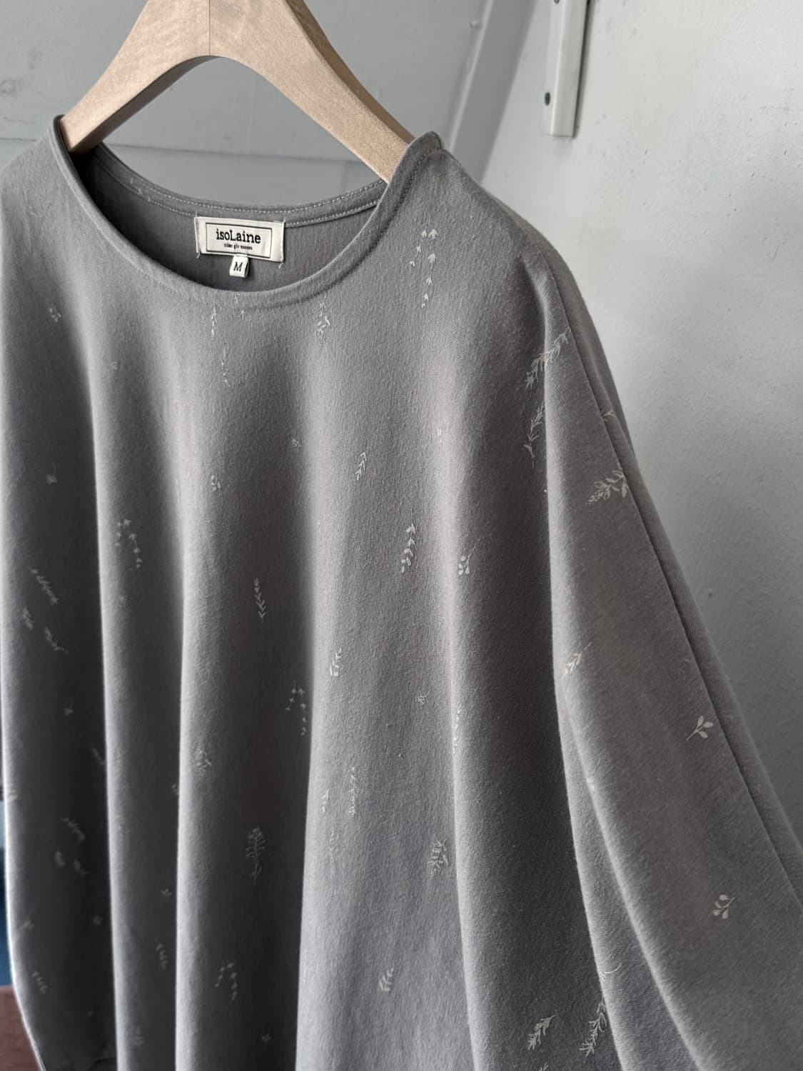 Wide sleeve design pattern pullover top 상품이미지2