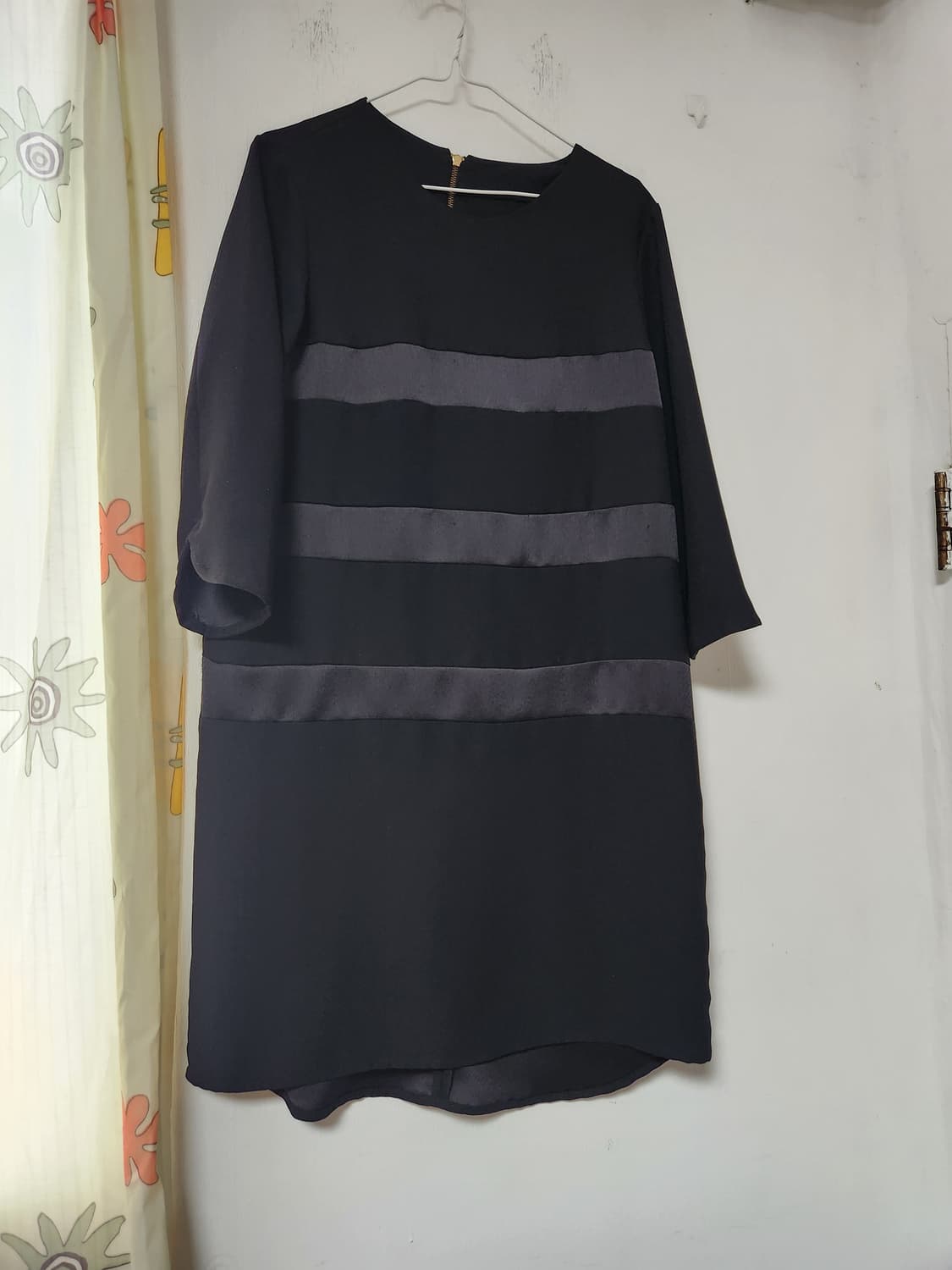 블랙 배색 포인트 원피스 66~77 상품이미지1