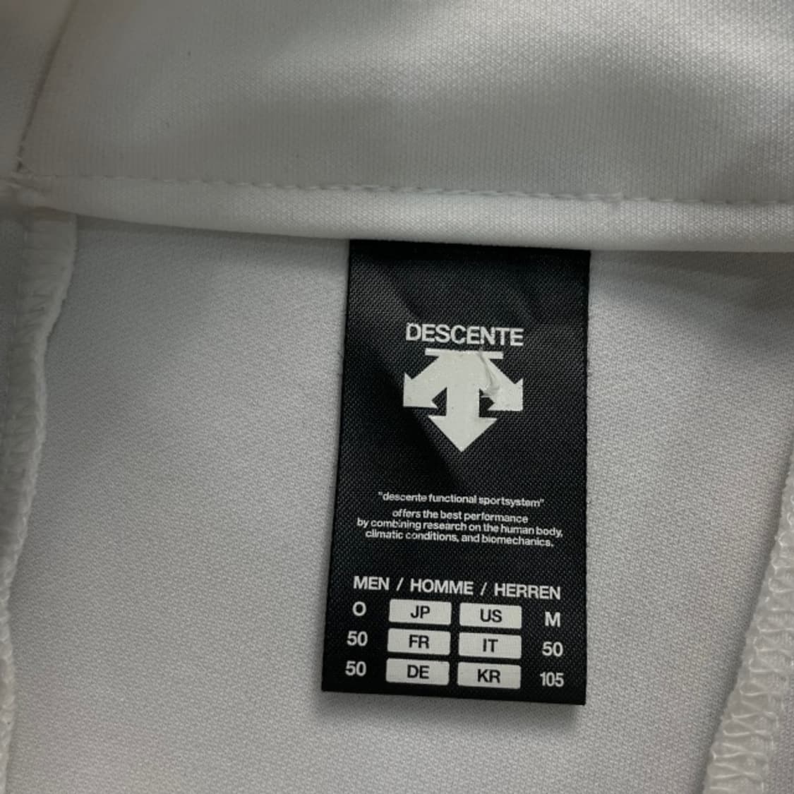 100 데상트 집업  상품이미지3