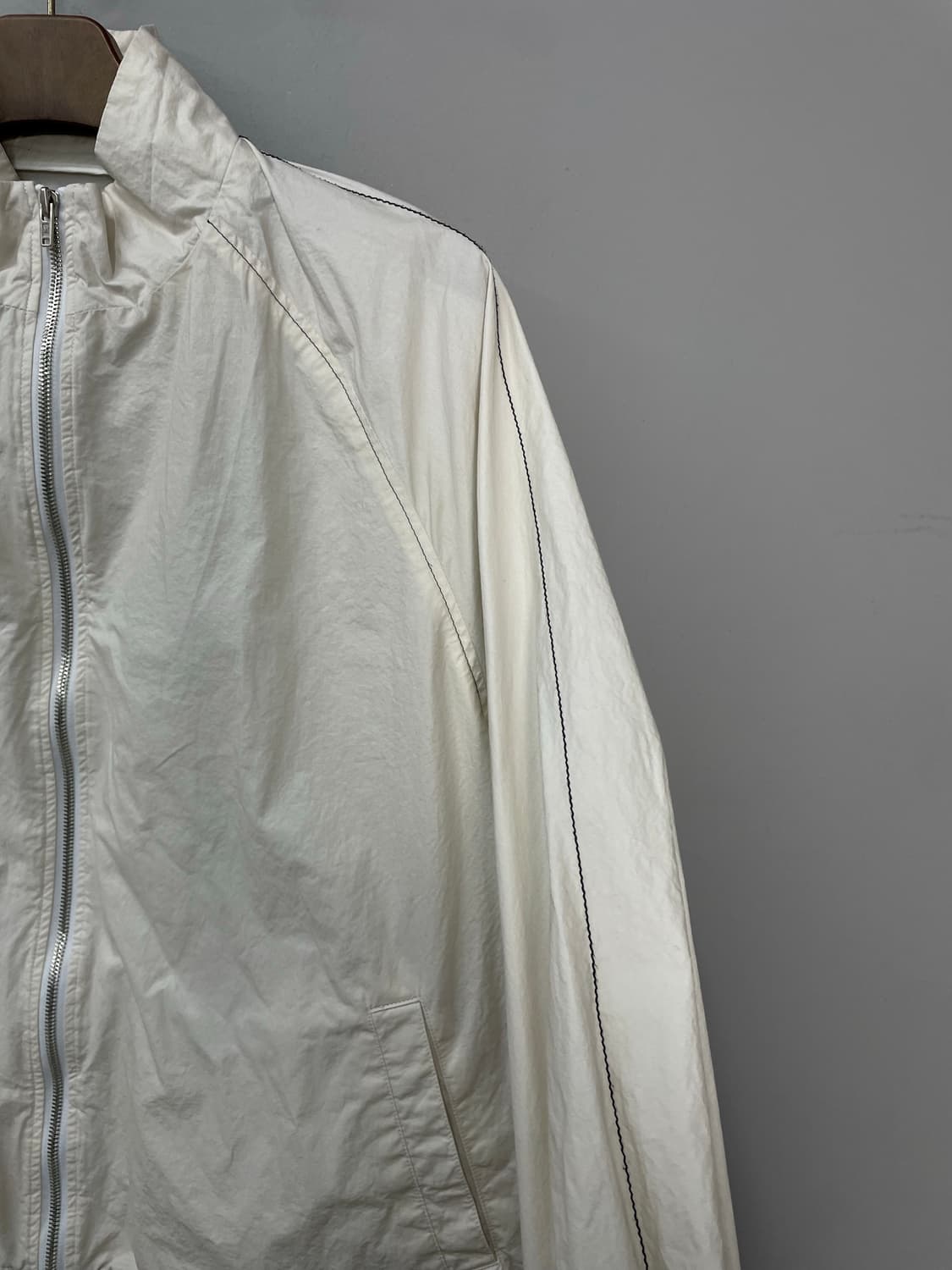 마뗑킴 백로고 아이보리 바람막이 자켓 H1750 상품이미지4