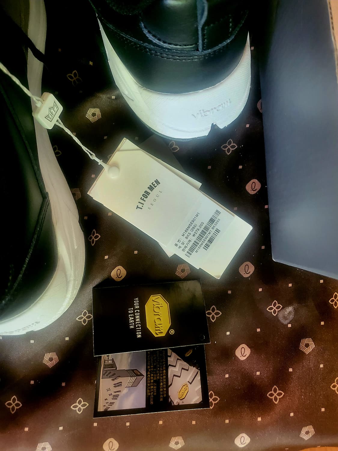 [ 택달린 새상품] 비브람 소가죽 티아이포맨   수입 신발 상품이미지7