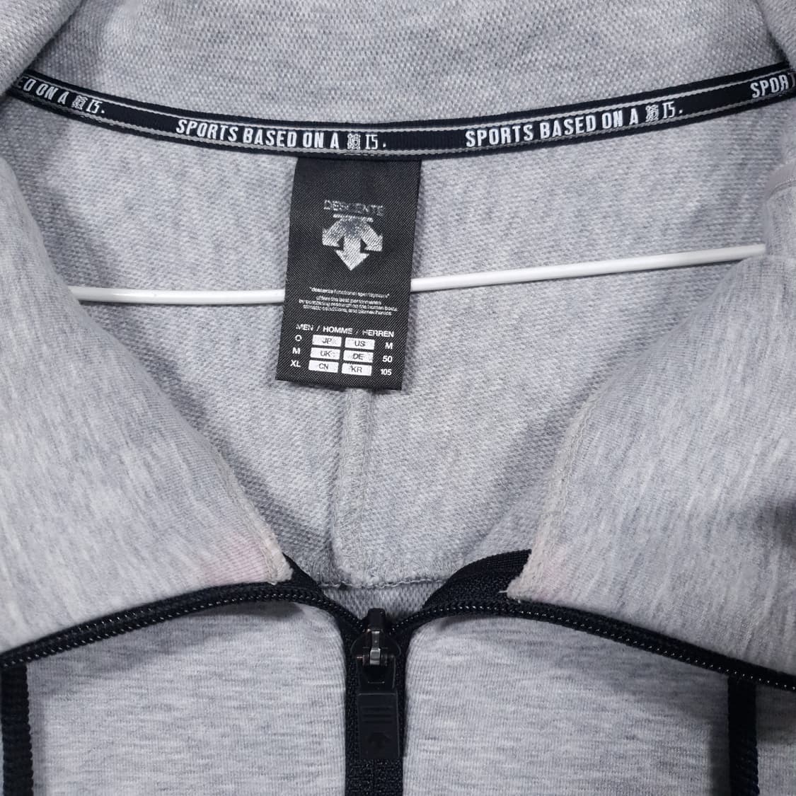 XL (105) 데상트 신형 테크니컬 베이직 후드 집업 자켓 그레이 상품이미지5