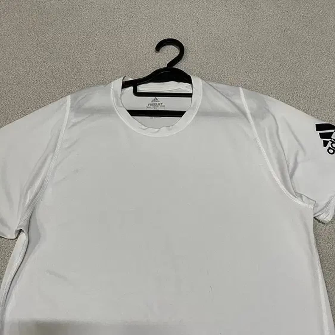 XL 아디다스 기능성 반팔티 N.4432 상품이미지3