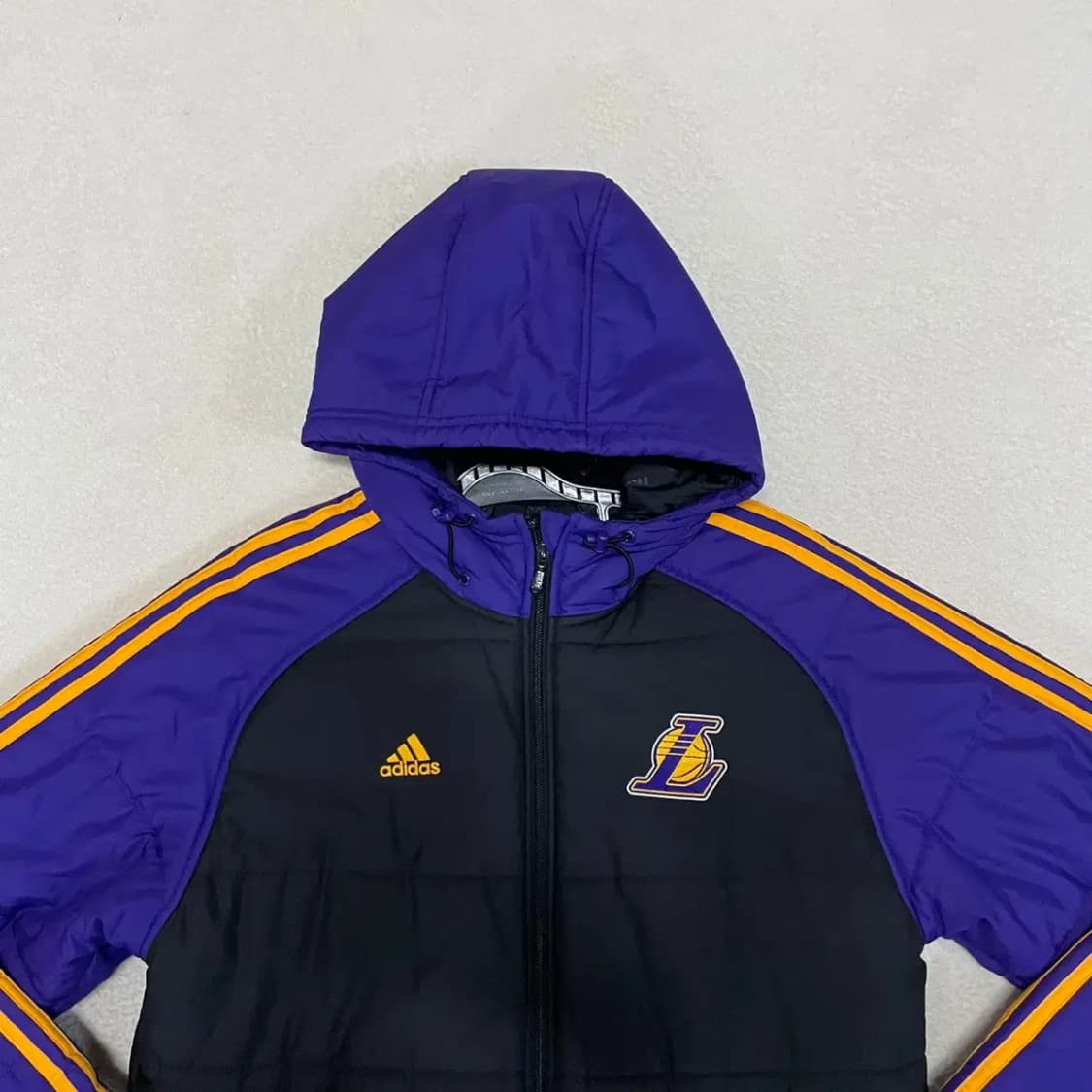 M 아디다스XLA레이커스 패딩자켓 B.426 상품이미지2