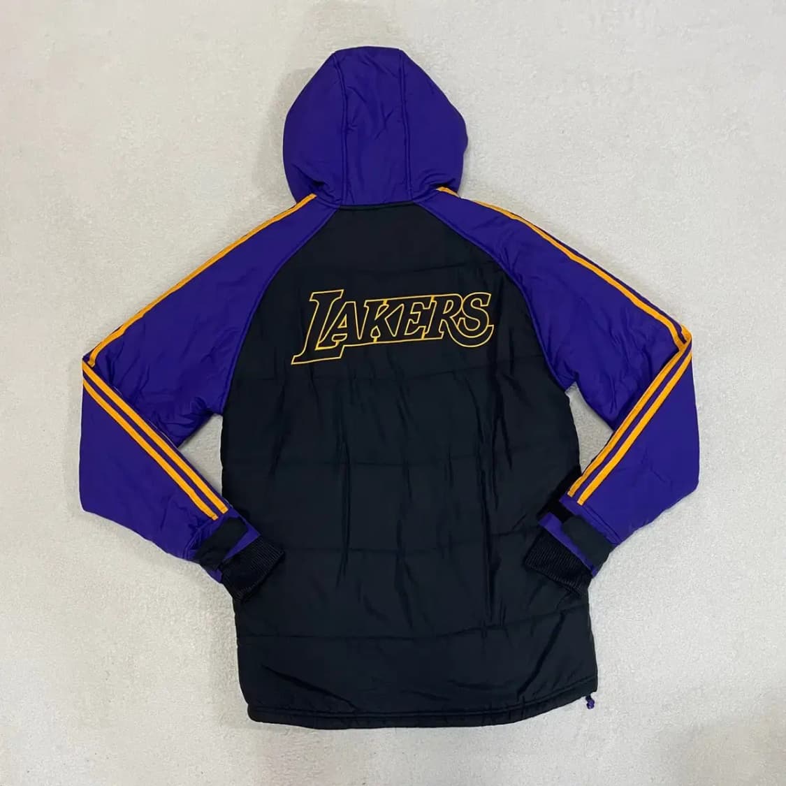 M 아디다스XLA레이커스 패딩자켓 B.426 상품이미지3