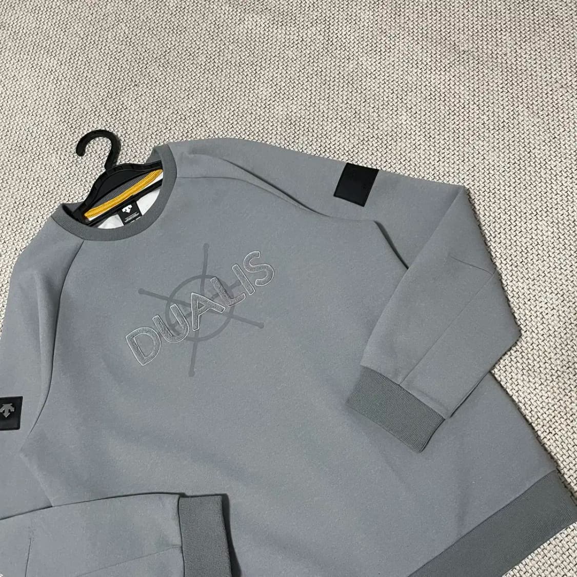 L 데상트 DUALIS 라운드 맨투맨 N.9470 상품이미지2