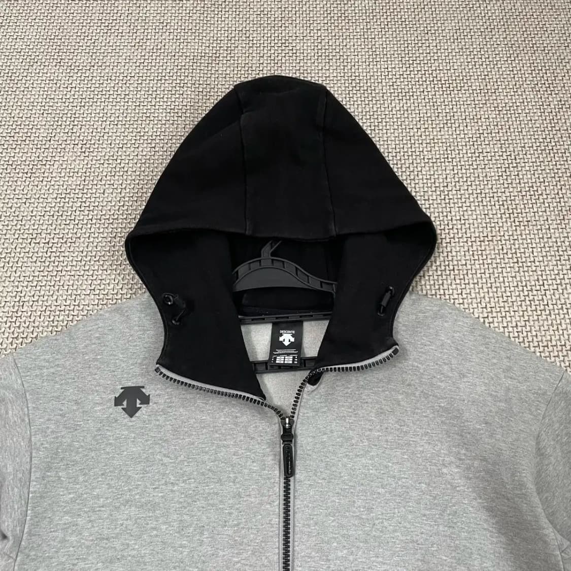 L 데상트 후드집업 자켓 N.8570 상품이미지3