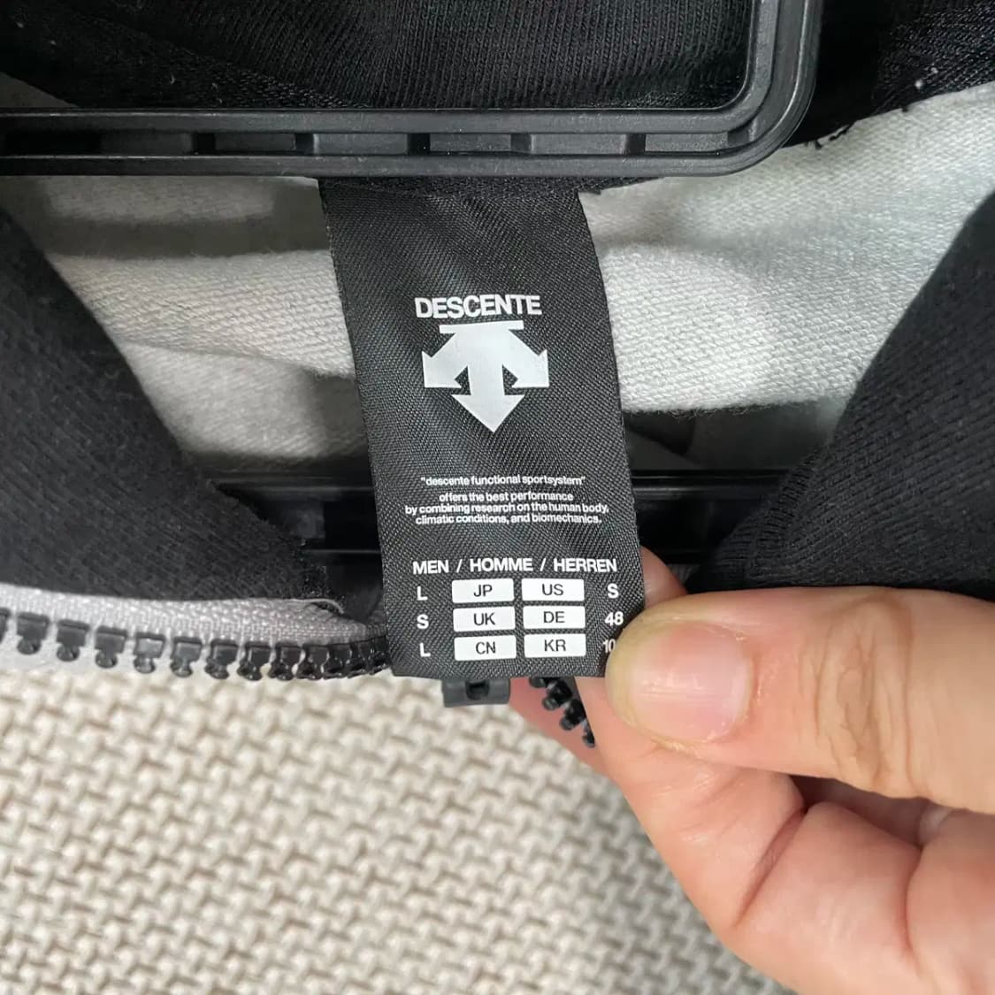 L 데상트 후드집업 자켓 N.8570 상품이미지6