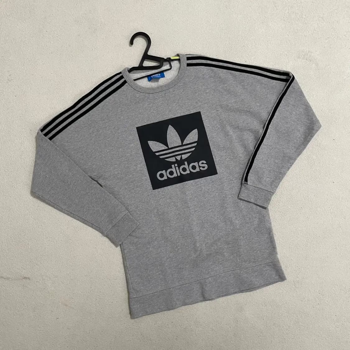 XS 아디다스 라운드 맨투맨 B.4365 상품이미지1