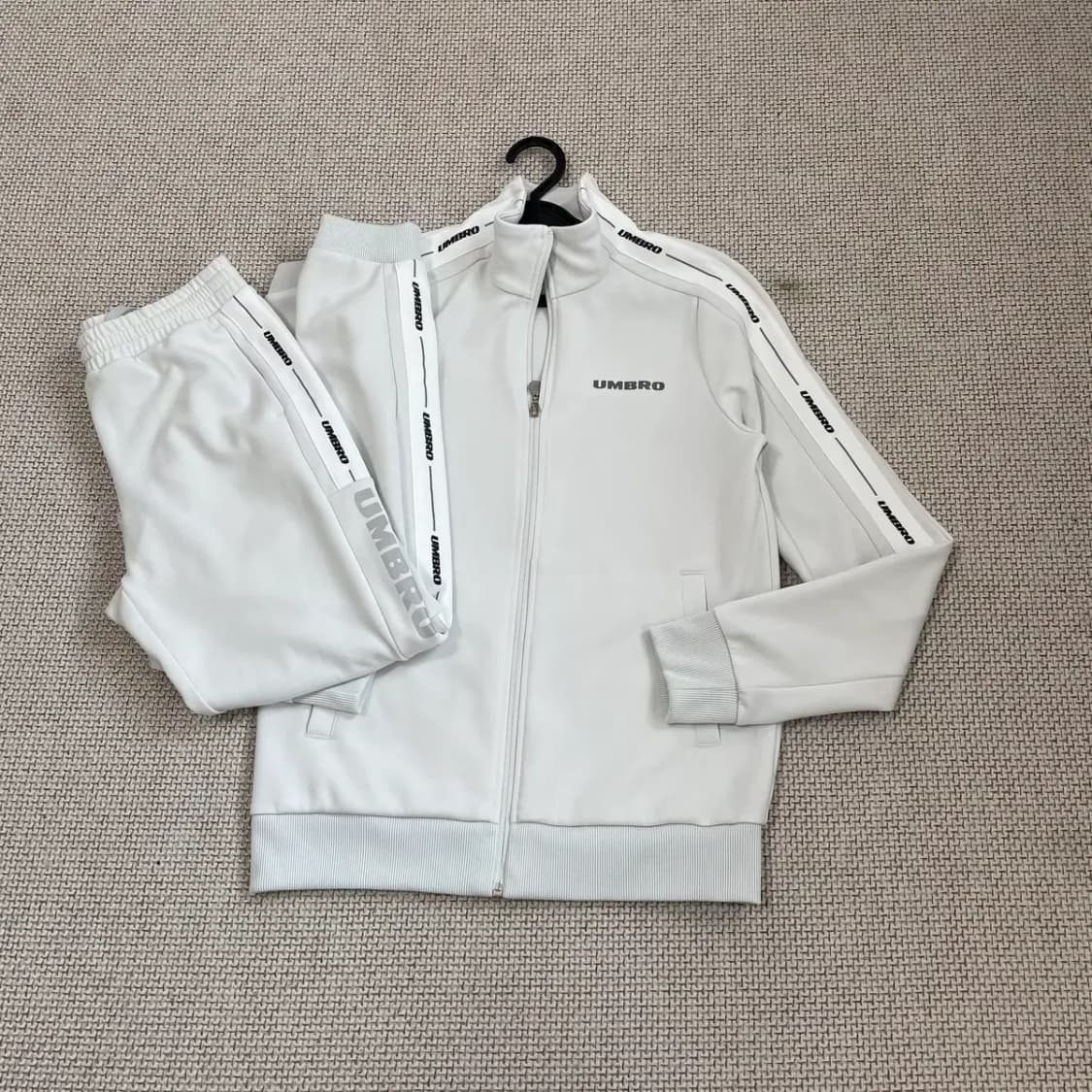 S 엄브로 트레이닝복 세트 상품이미지1