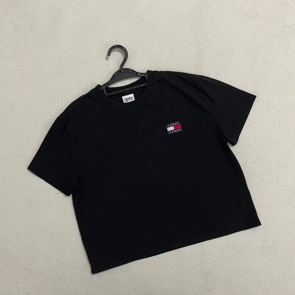 M 타미힐피거 여성 라운드 반팔 B.4393 상품이미지1