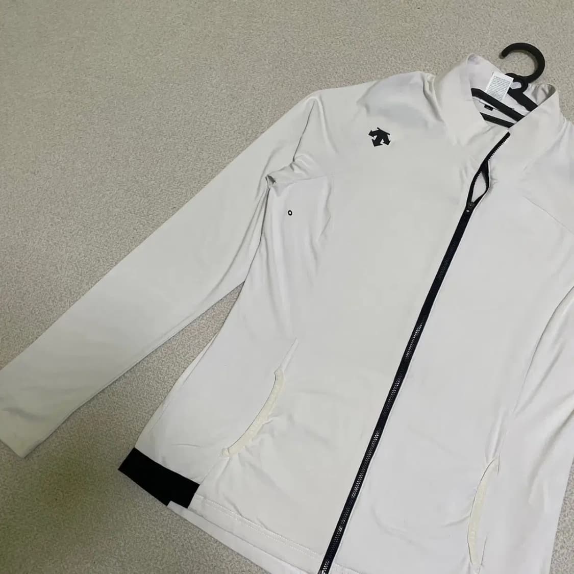 S 데상트 트레이닝복 집업 상의 N.1081 상품이미지2