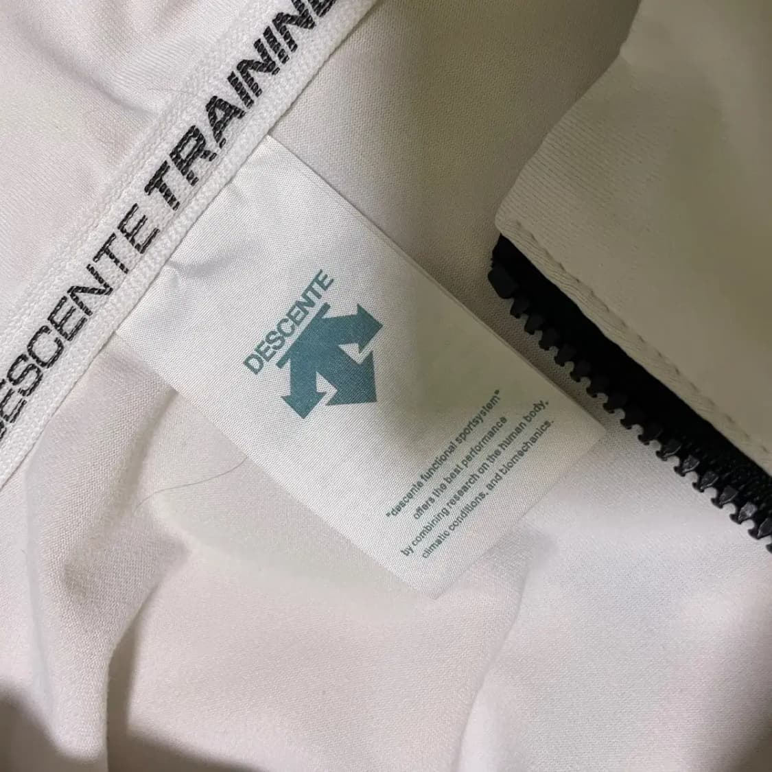 S 데상트 트레이닝복 집업 상의 N.1081 상품이미지7