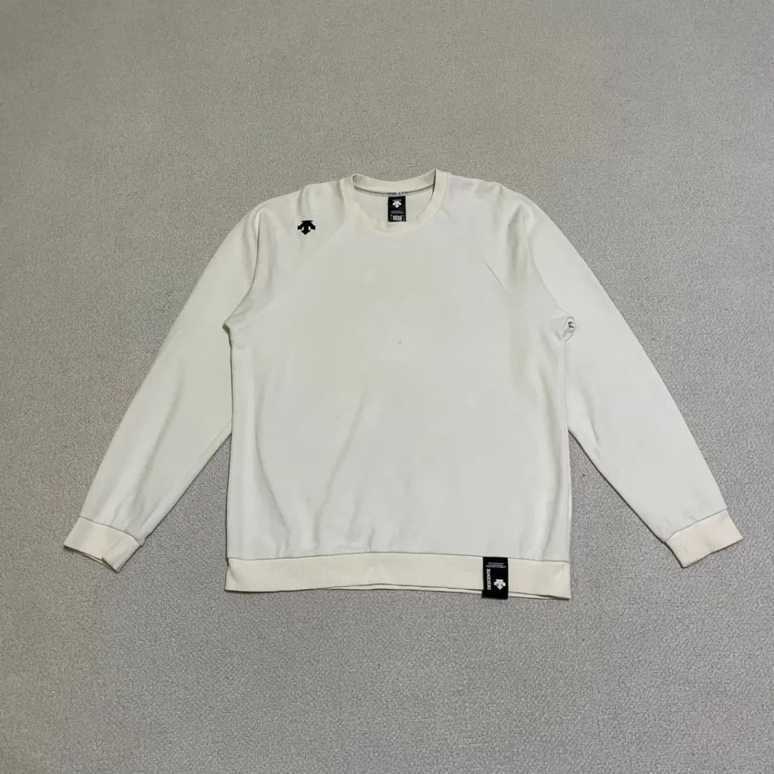 M 데상트 라운드 맨투맨 N.1701 상품이미지1