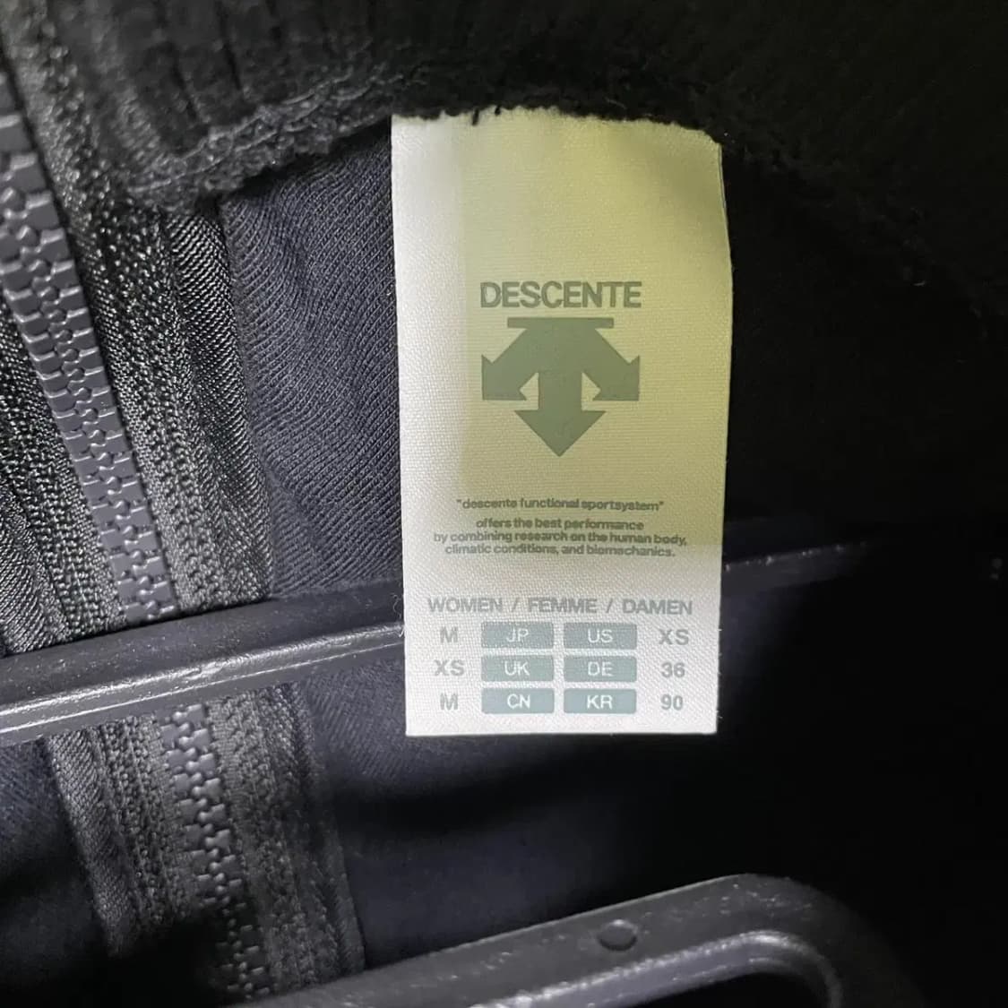 S 데상트 후리스 맨투맨 N.2211 상품이미지5