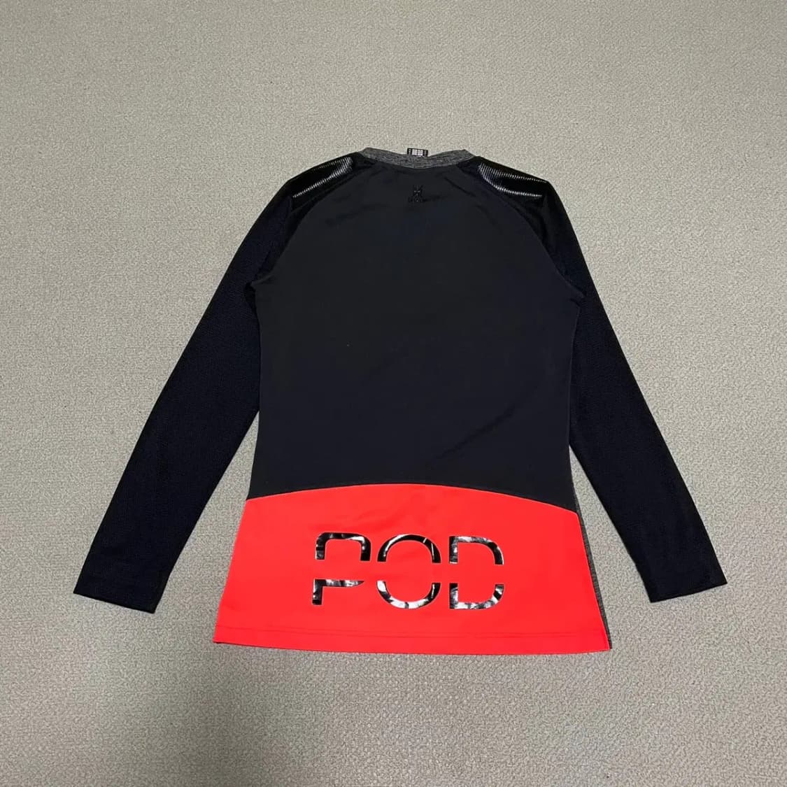 L 데상트 기능성 긴팔티셔츠 N.2624 상품이미지3