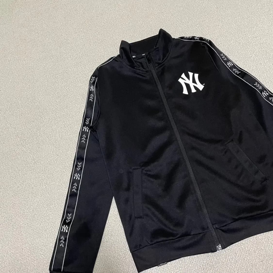 165 MLB 뉴욕양키즈 사이드로고 집업 상의 N.2631 상품이미지2