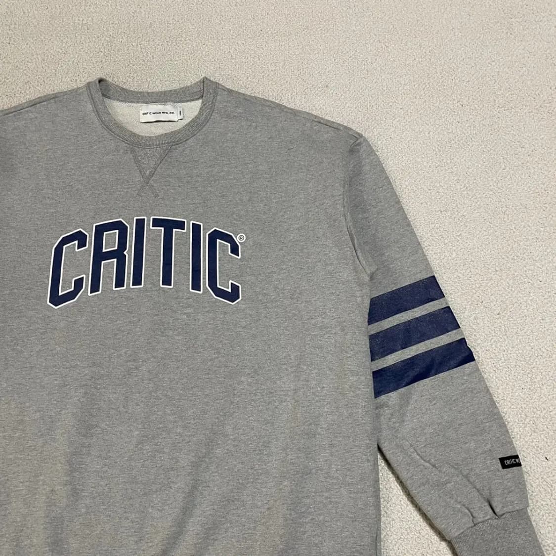 L 크리틱 라운드 맨투맨 N.3520 상품이미지3