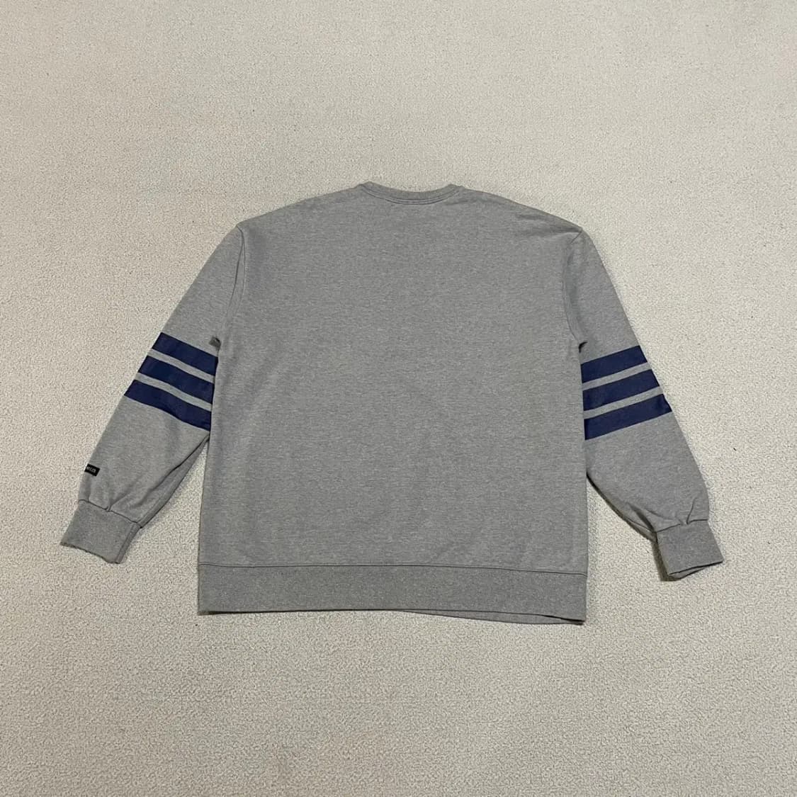 L 크리틱 라운드 맨투맨 N.3520 상품이미지4