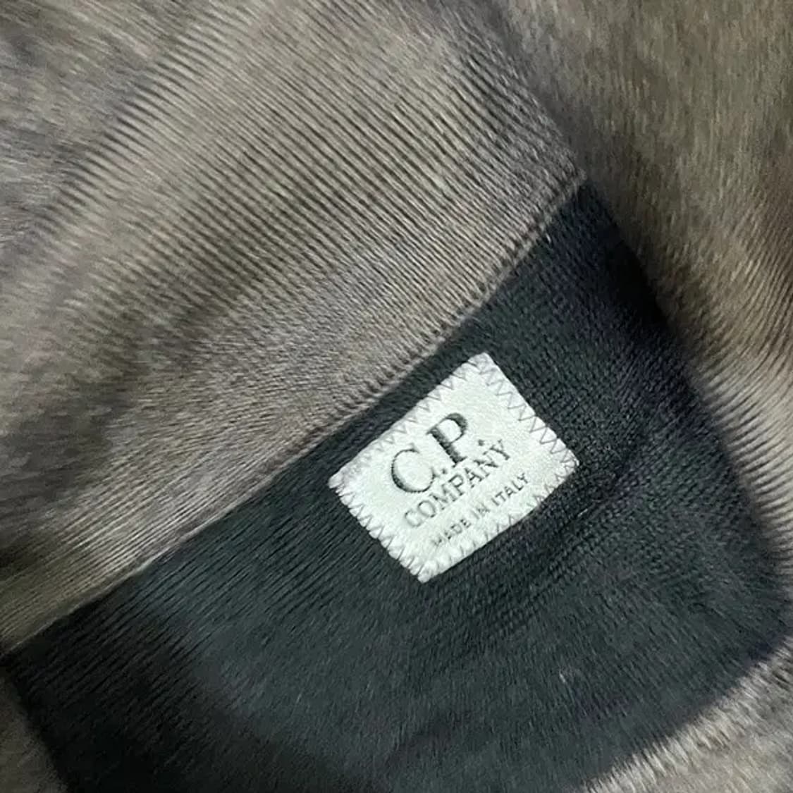 XL CP컴퍼니 여성 카라 니트 N.5722 상품이미지6