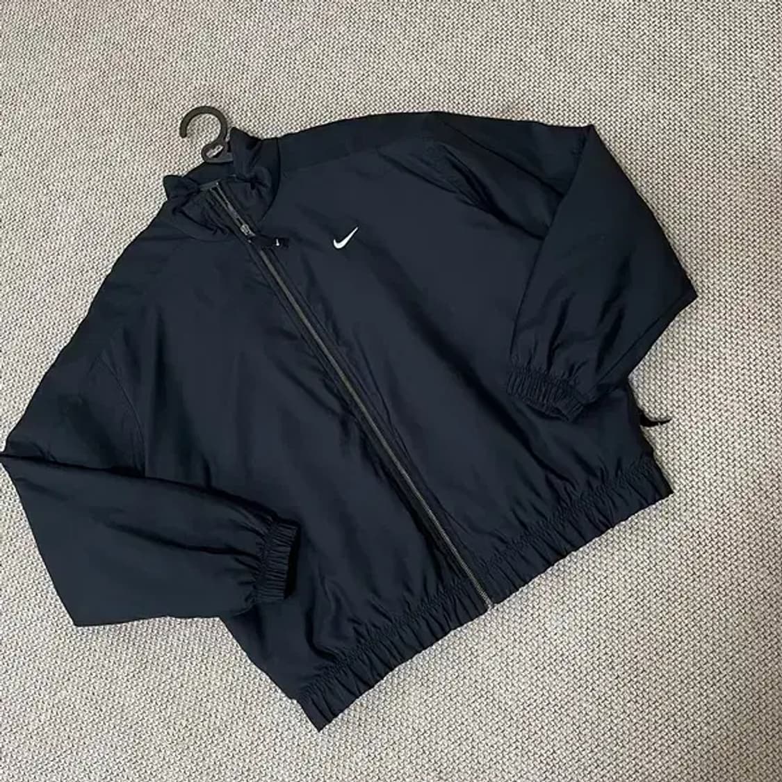 M 나이키 NRG 솔로 스우시 사틴 봄버 자켓 블랙 N.6200 상품이미지2