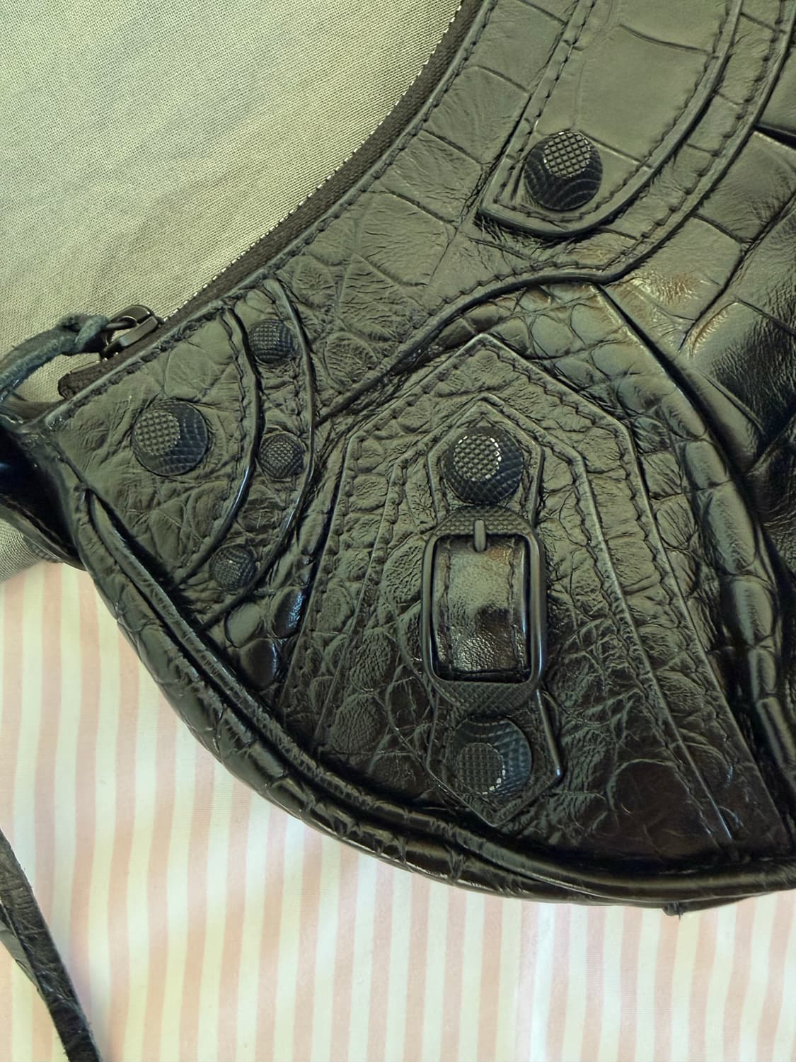 르카골 XS 크로커다일 엠보스 숄 더백 상품이미지3
