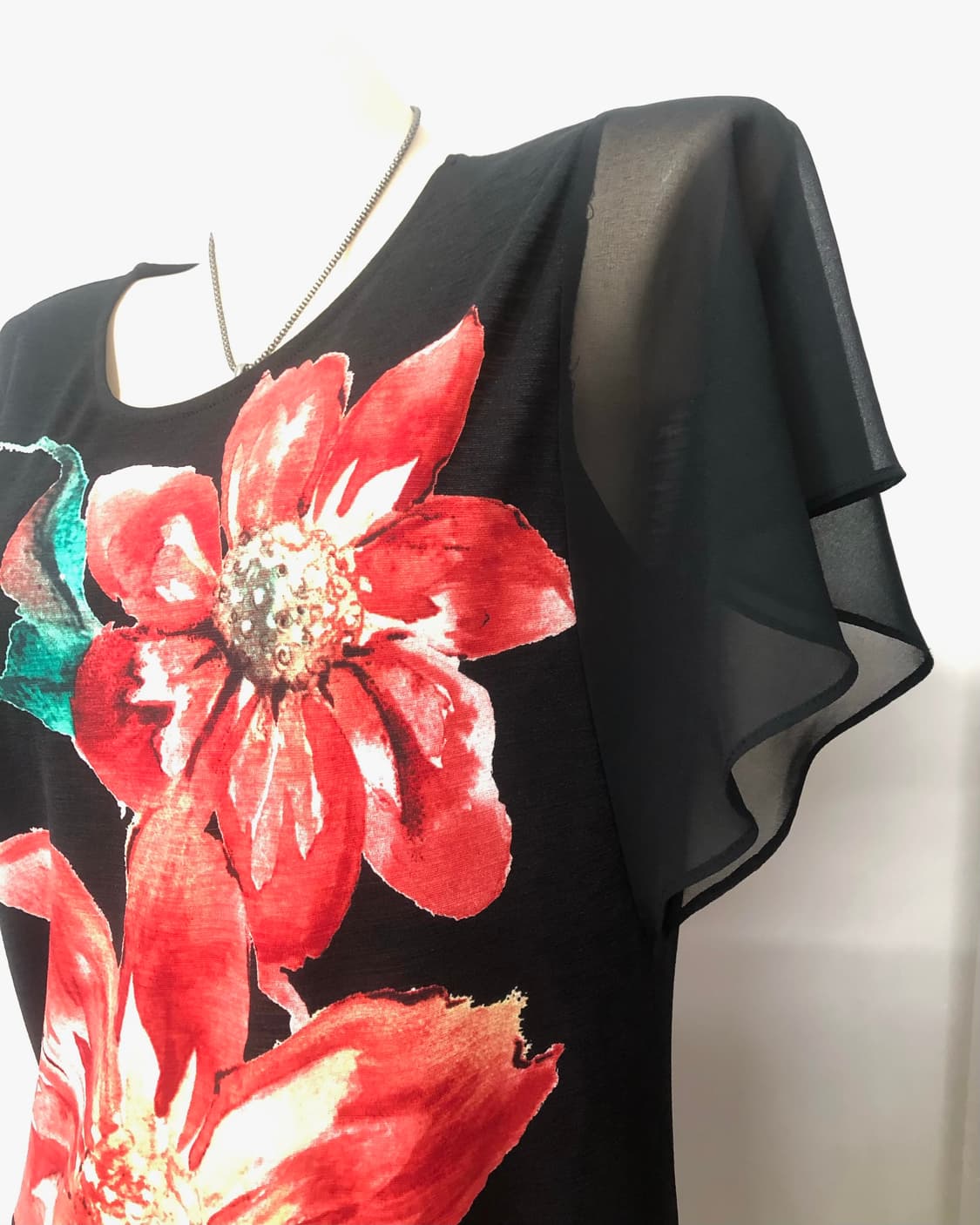 black flower watercolor drawing top 상품이미지5