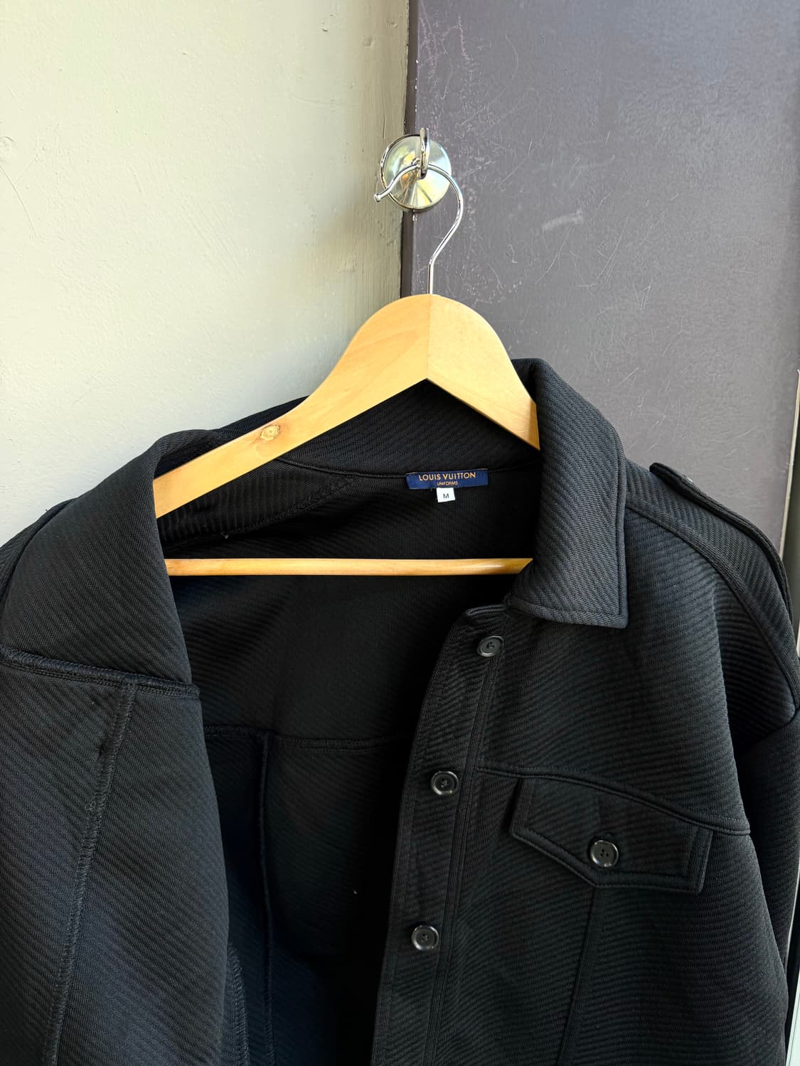 M/ 루이비통 유니폼 22AW 엠보 견장 자켓 상품이미지6