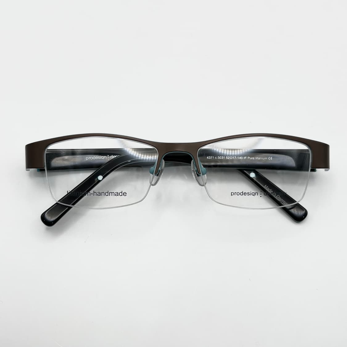프로디자인 덴마크 스퀘어 반무테 안경 상품이미지1