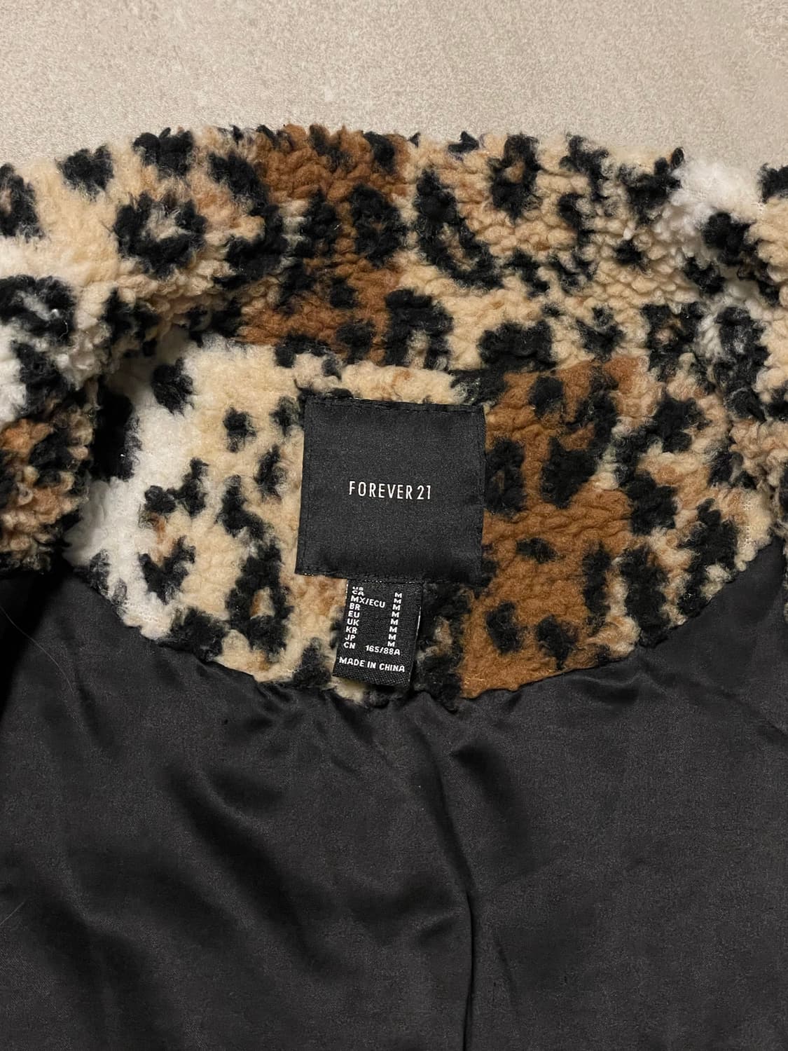 호피 크롭 뽀글이 상품이미지2