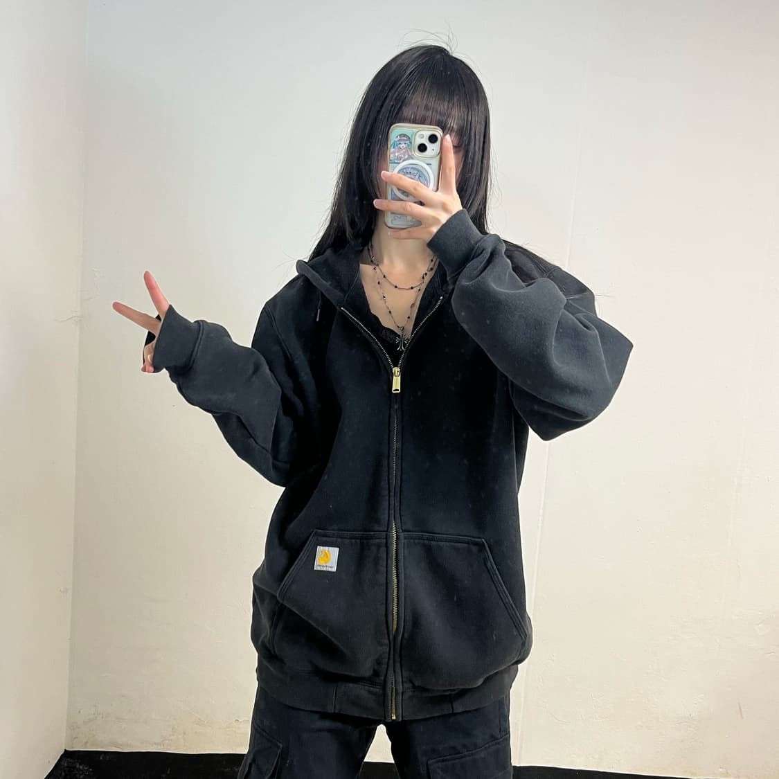 Carhartt black hoodie zip-up 상품이미지2