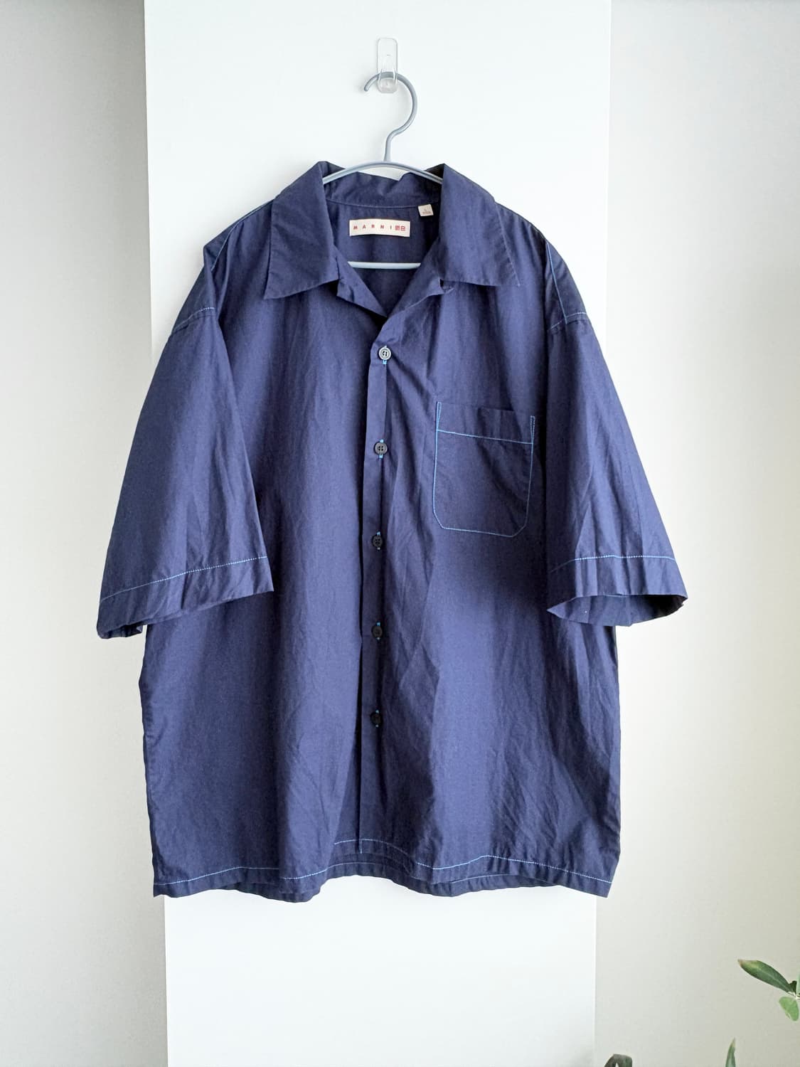 유니클로X마르니 하프 셔츠 네이비 상품이미지1