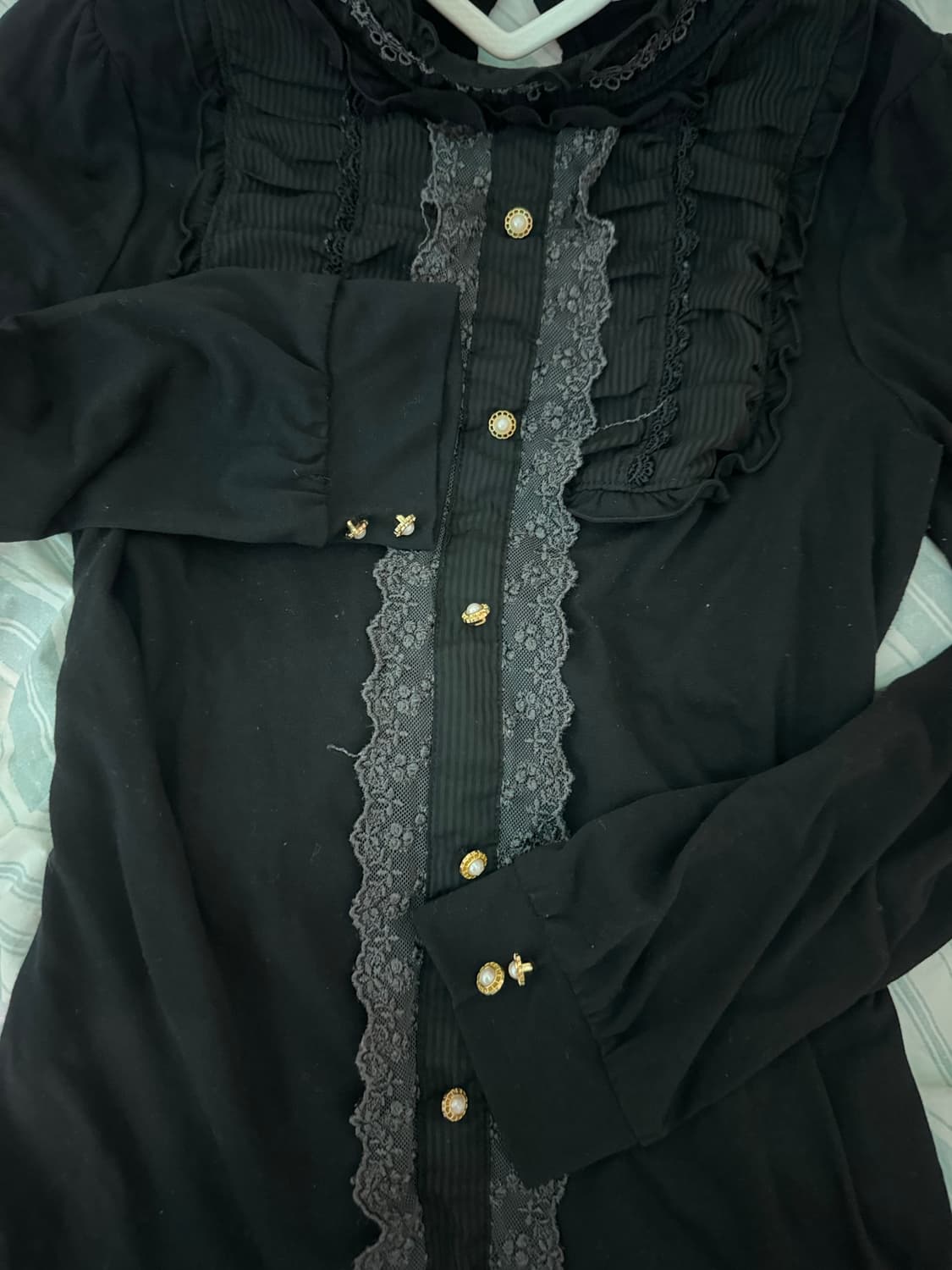 엑시즈팜 공겜여주 프릴 블라우스 상품이미지3